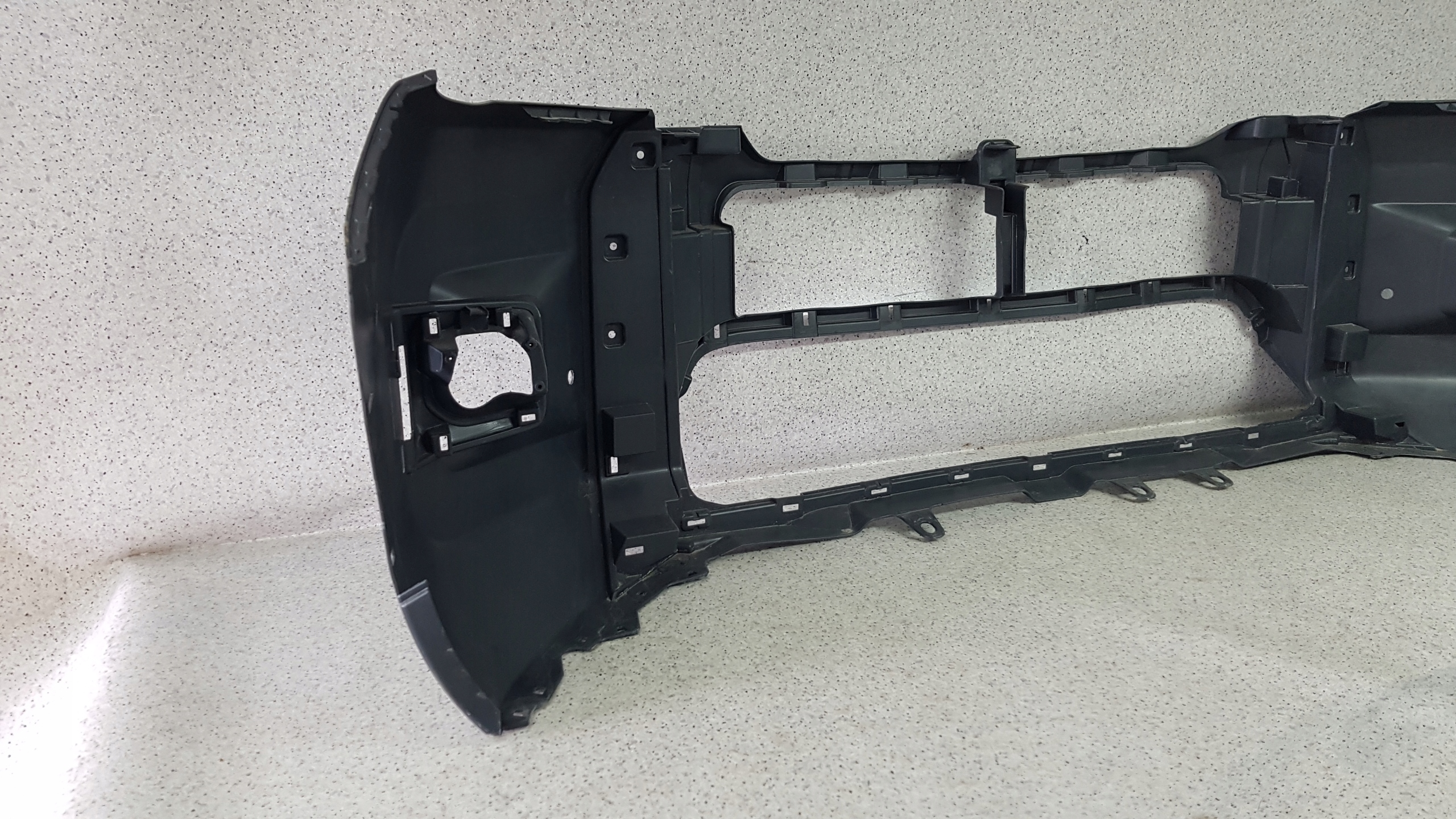 TOYOTA HILUX INVINCIBLE 2020 - new ORGINAL bumper front 9572