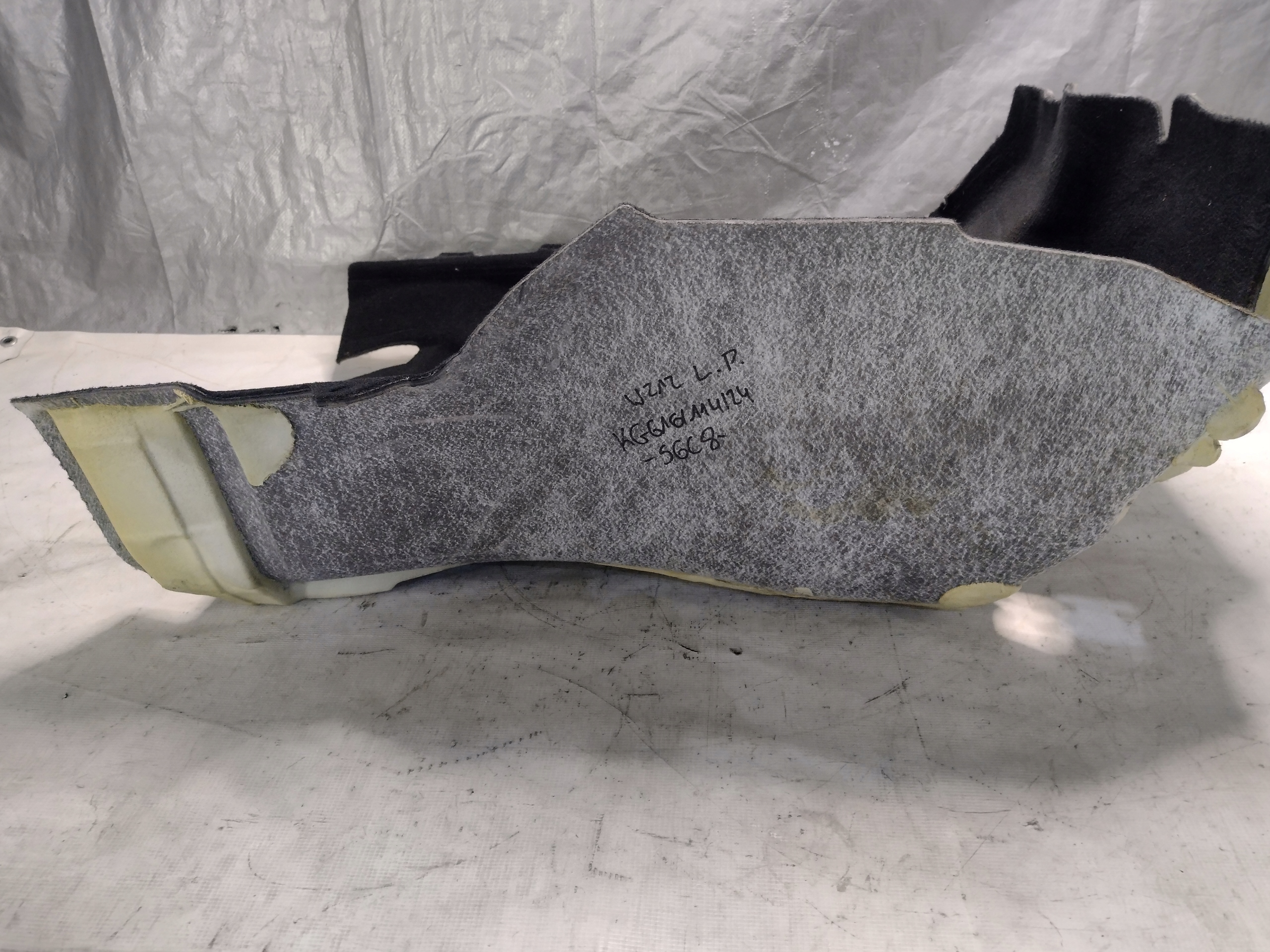 mats left front Mercedes W212 sedan A2126800540