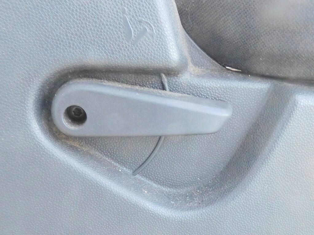 opel ZAFIRA b 1.9 08r диван зад кресла 2