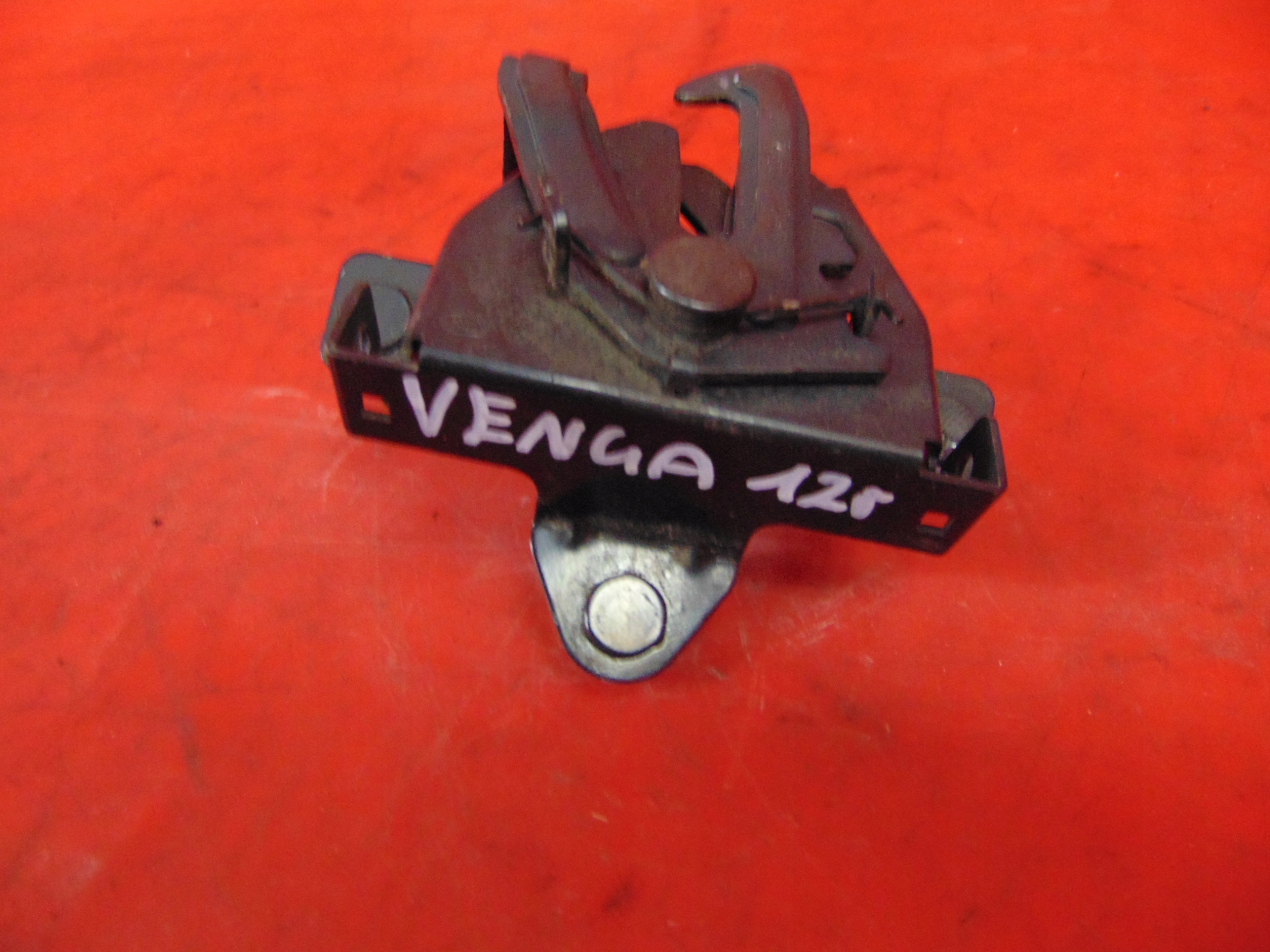 KIA VENGA YN 09- RYGIEL bonnet latch lock