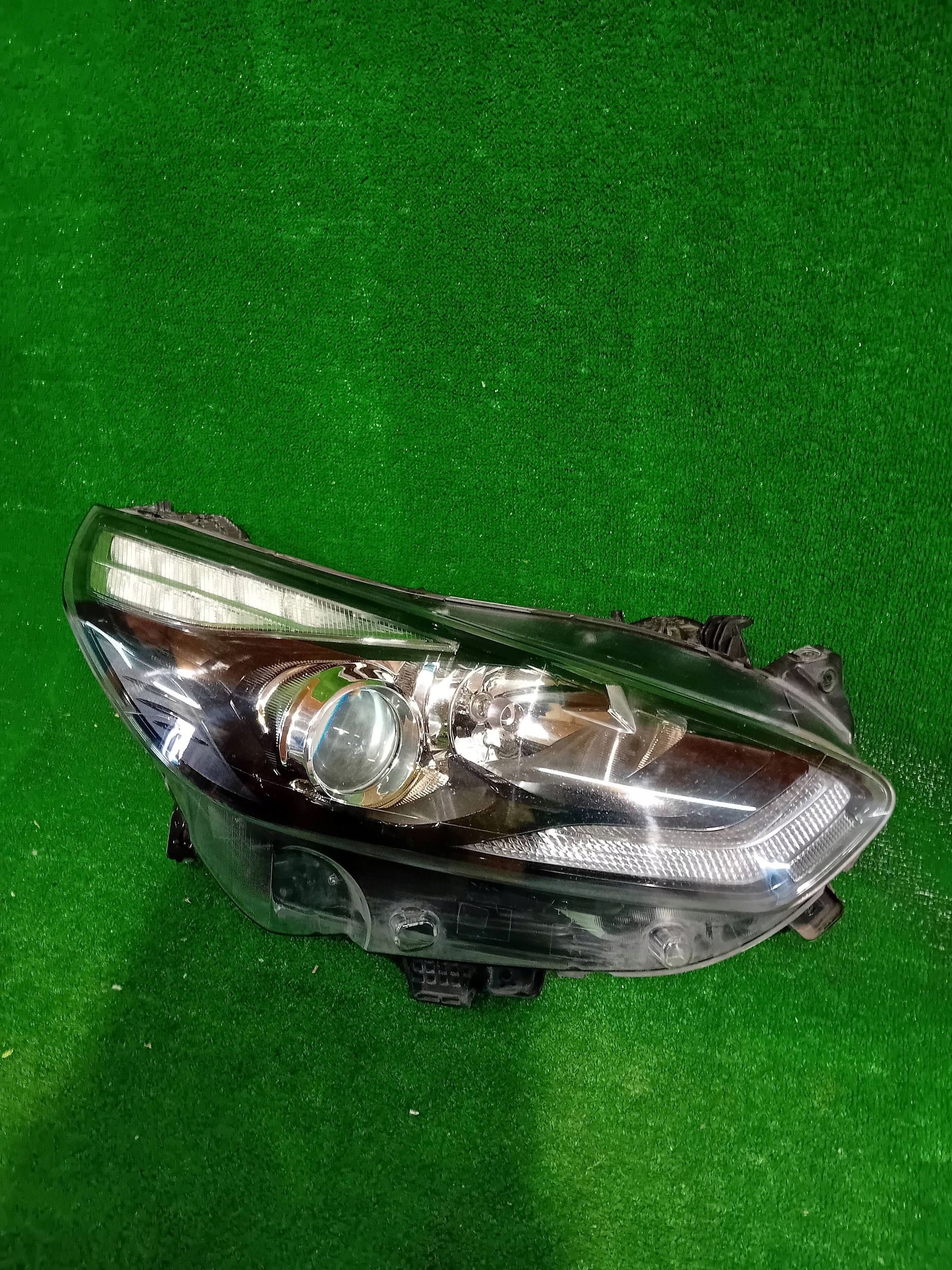 REFLEKTOR right front FORD S-MAX MK2 14- GALAXY MK4 LED