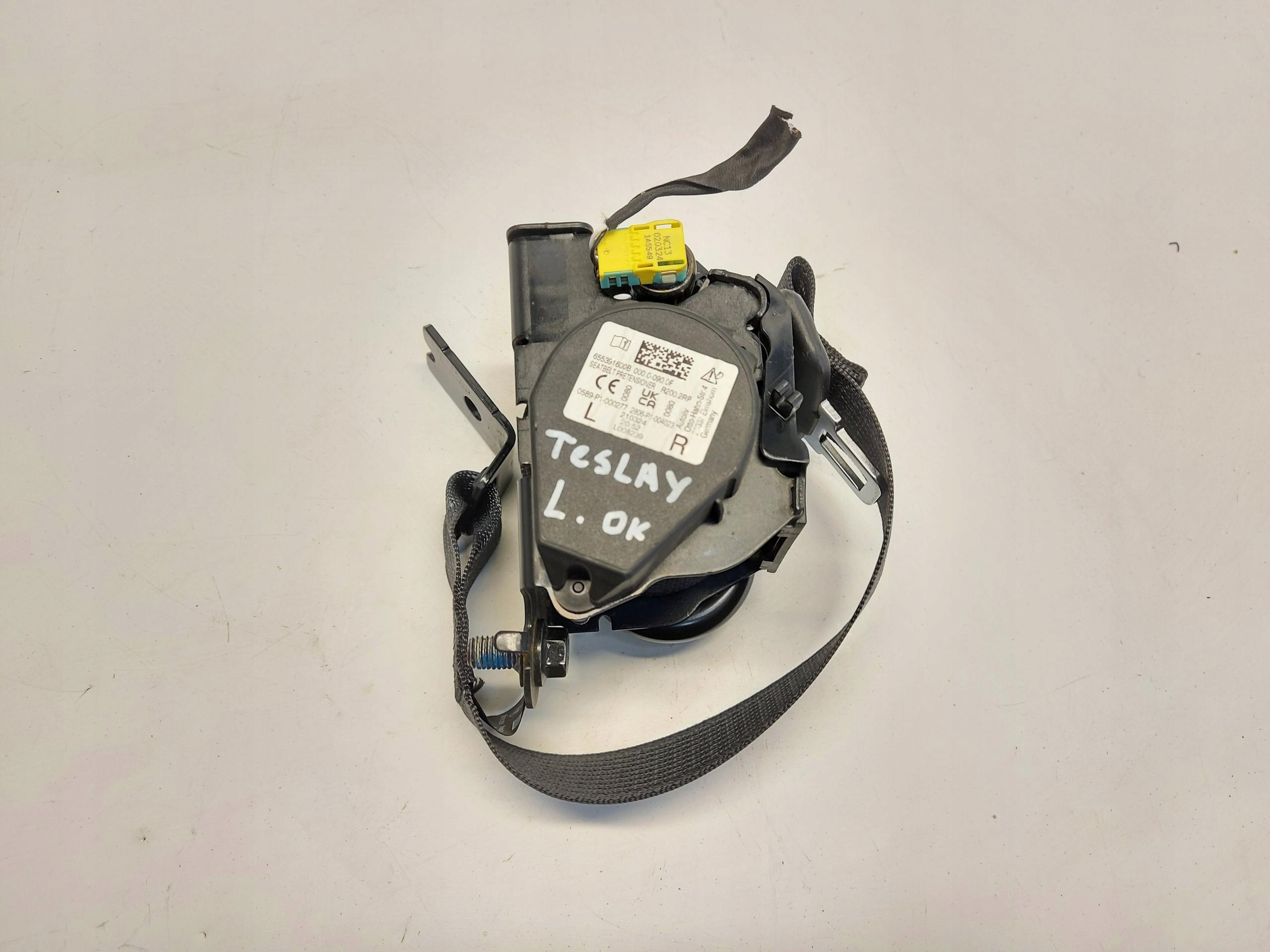 TESLA MODEL Y 2024r Gurten Sicherheits links TYL1616501-C1-C