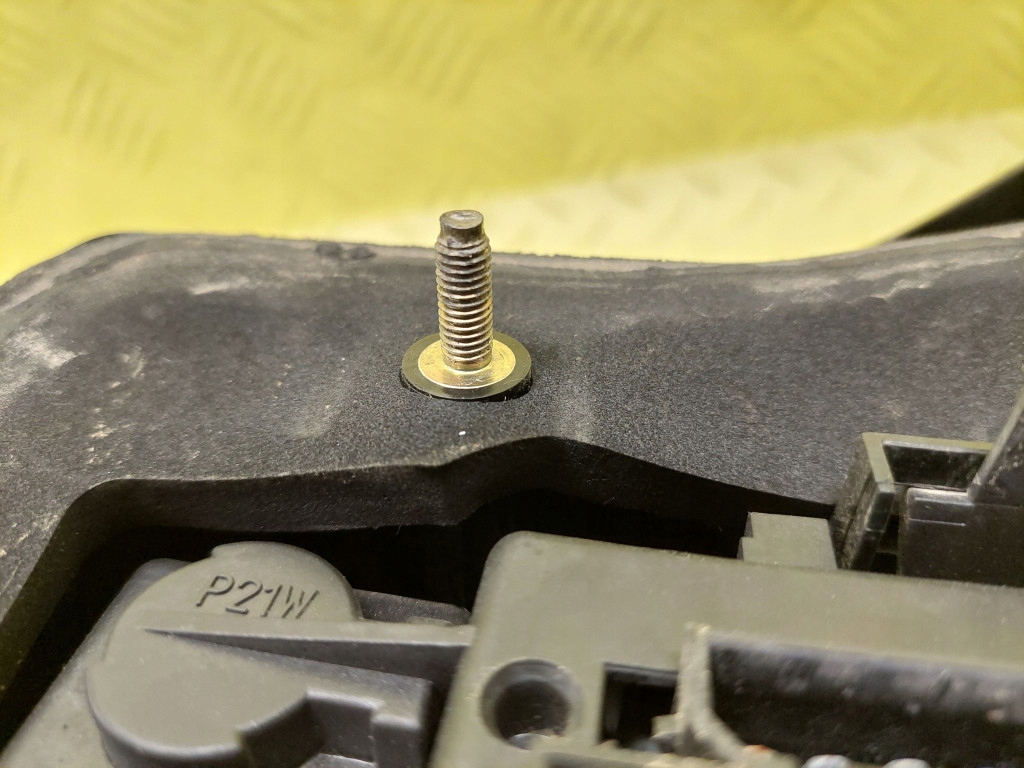 SEAT IBIZA II LIFT light left rear part
