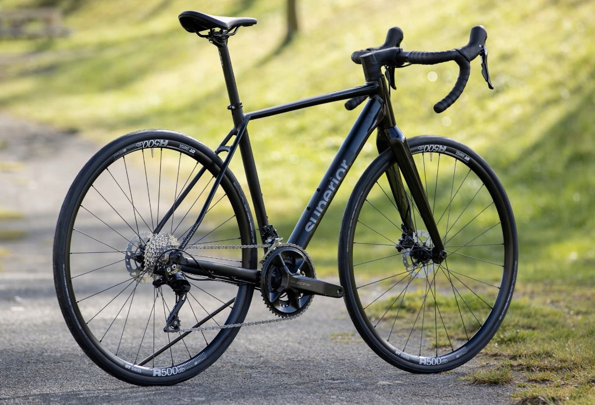 Rower ENDURANCE Superior X-ROAD 6.5 GF M 54 cm 28" 105 DT SWISS Model X-ROAD 6.5 GF