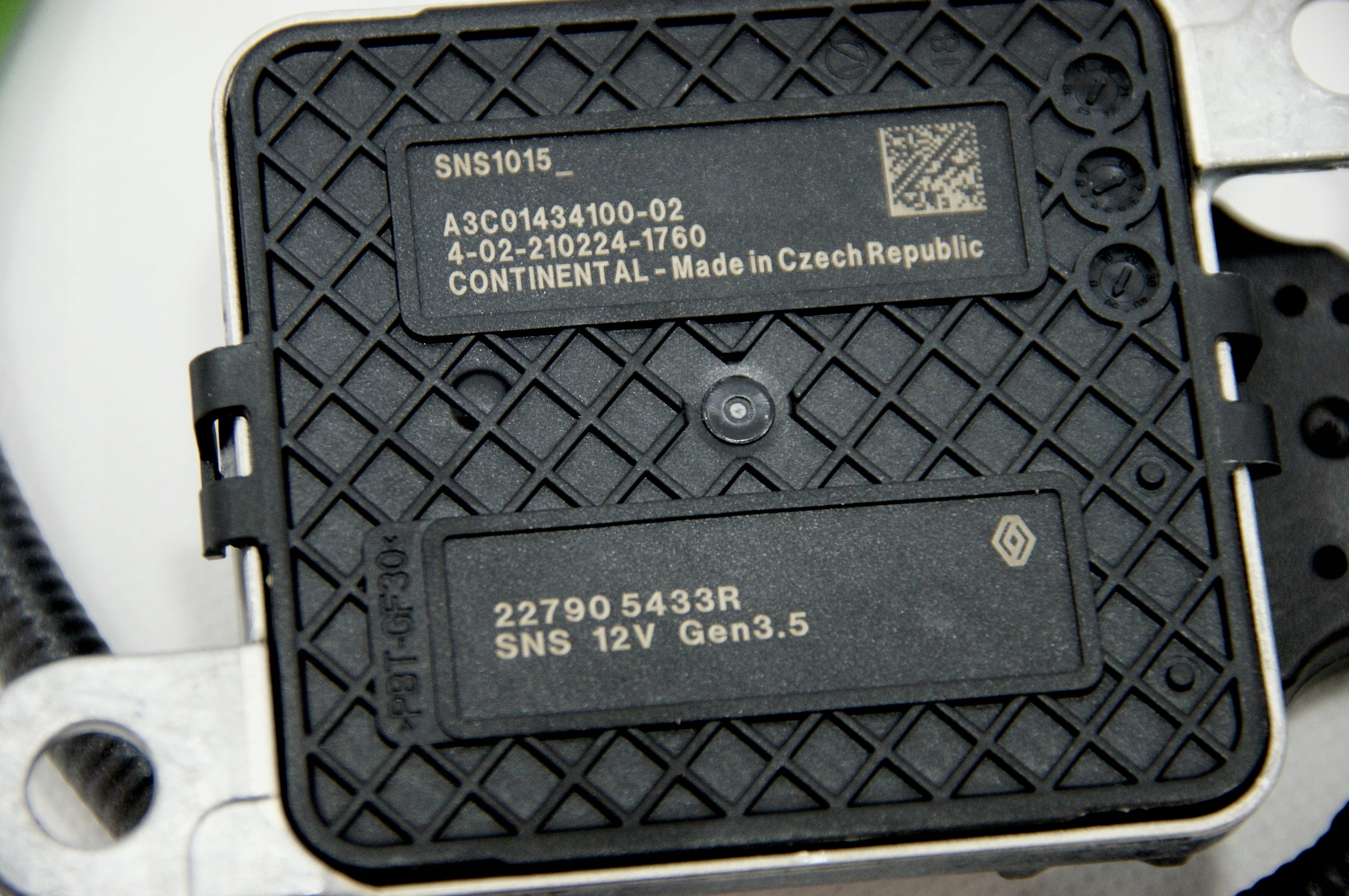 CZUJNIK NOX RENAULT MASTER III 2 3 DCI 227905444R Car type Cargo vans