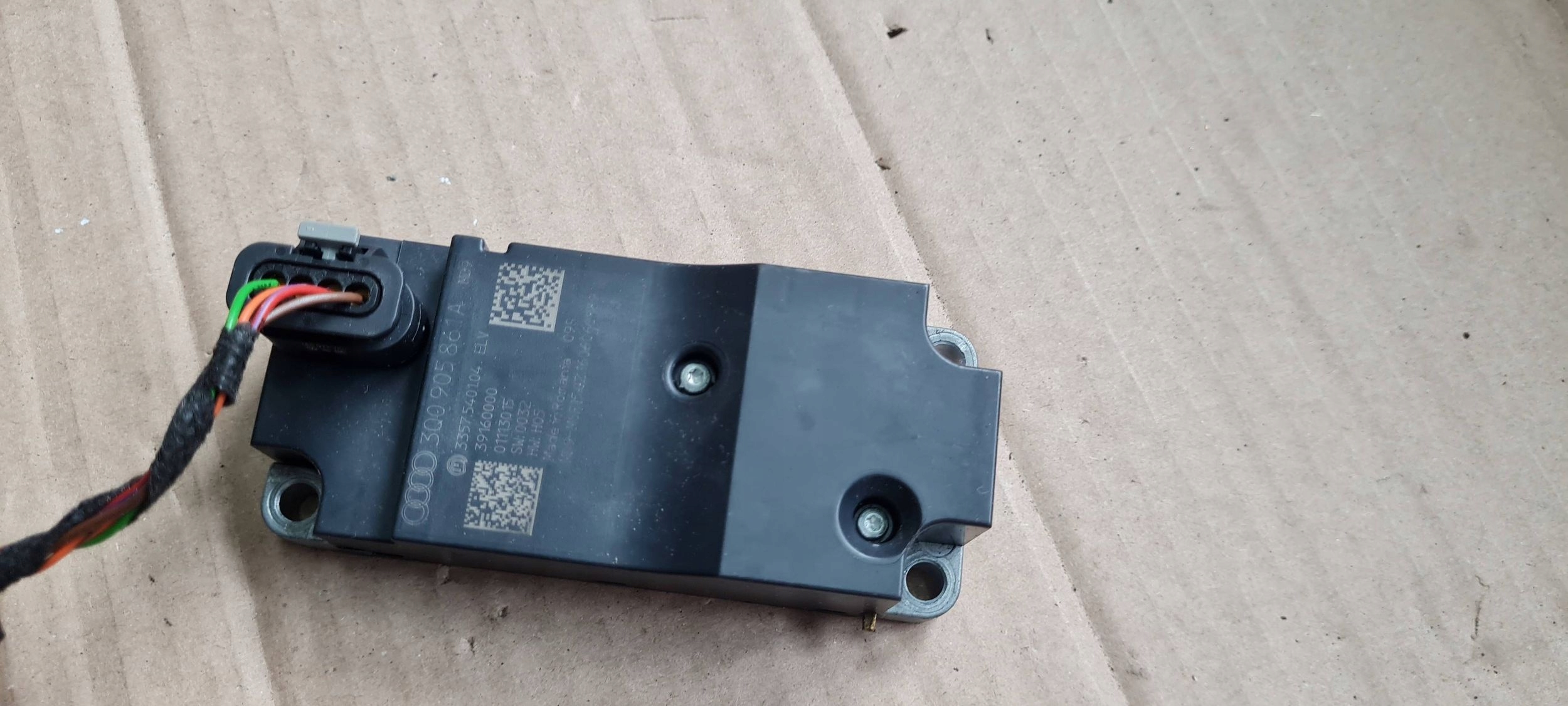 A4 B9 8W BLOKADA des Lenkrads RYGIEL 3Q0905861A A5 8W
