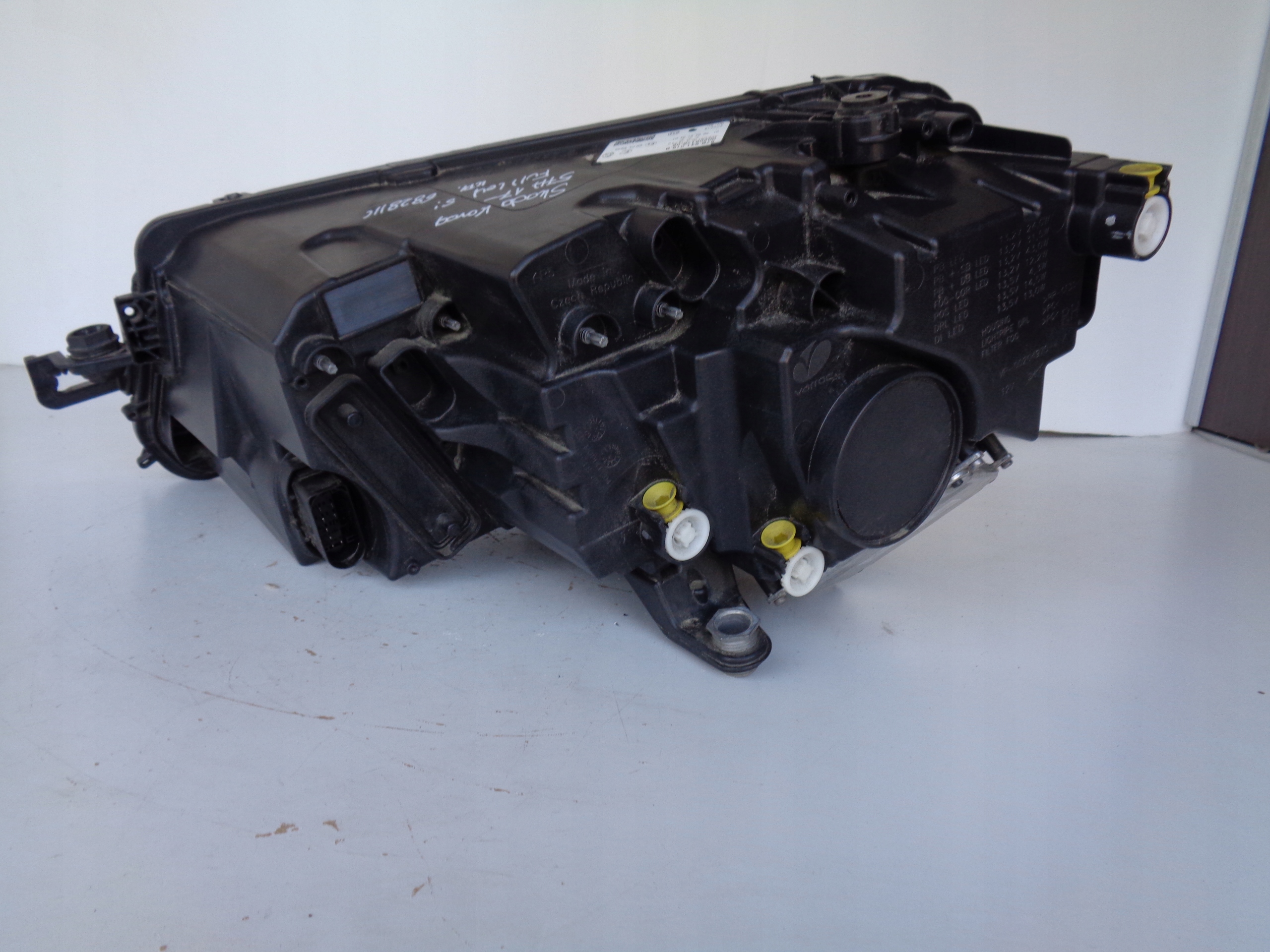 light right REFLEKTOR SKODA KAROQ 57A 17- FULL LED