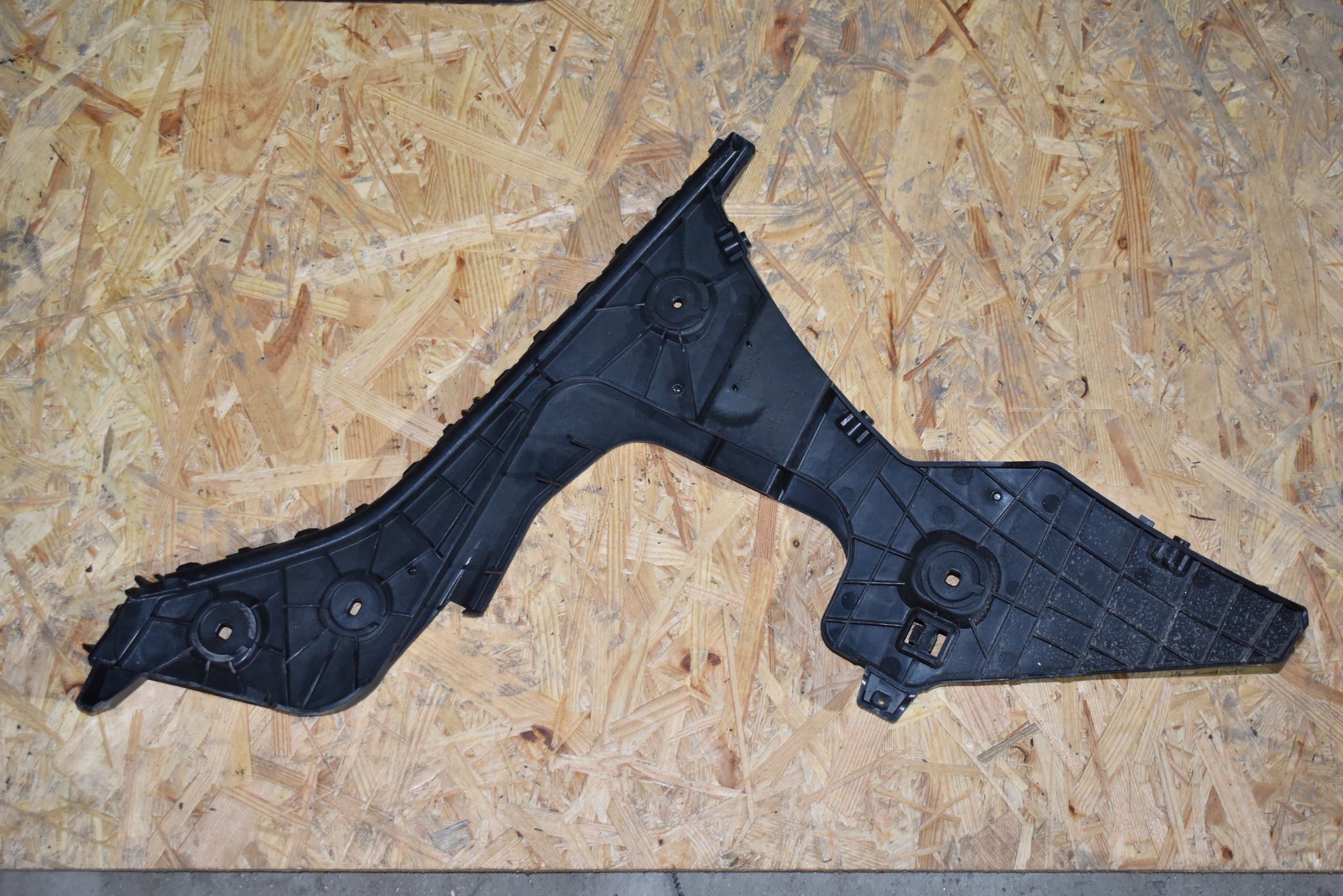 IDEALNY bumper bracket left AUDI A5 B10 1