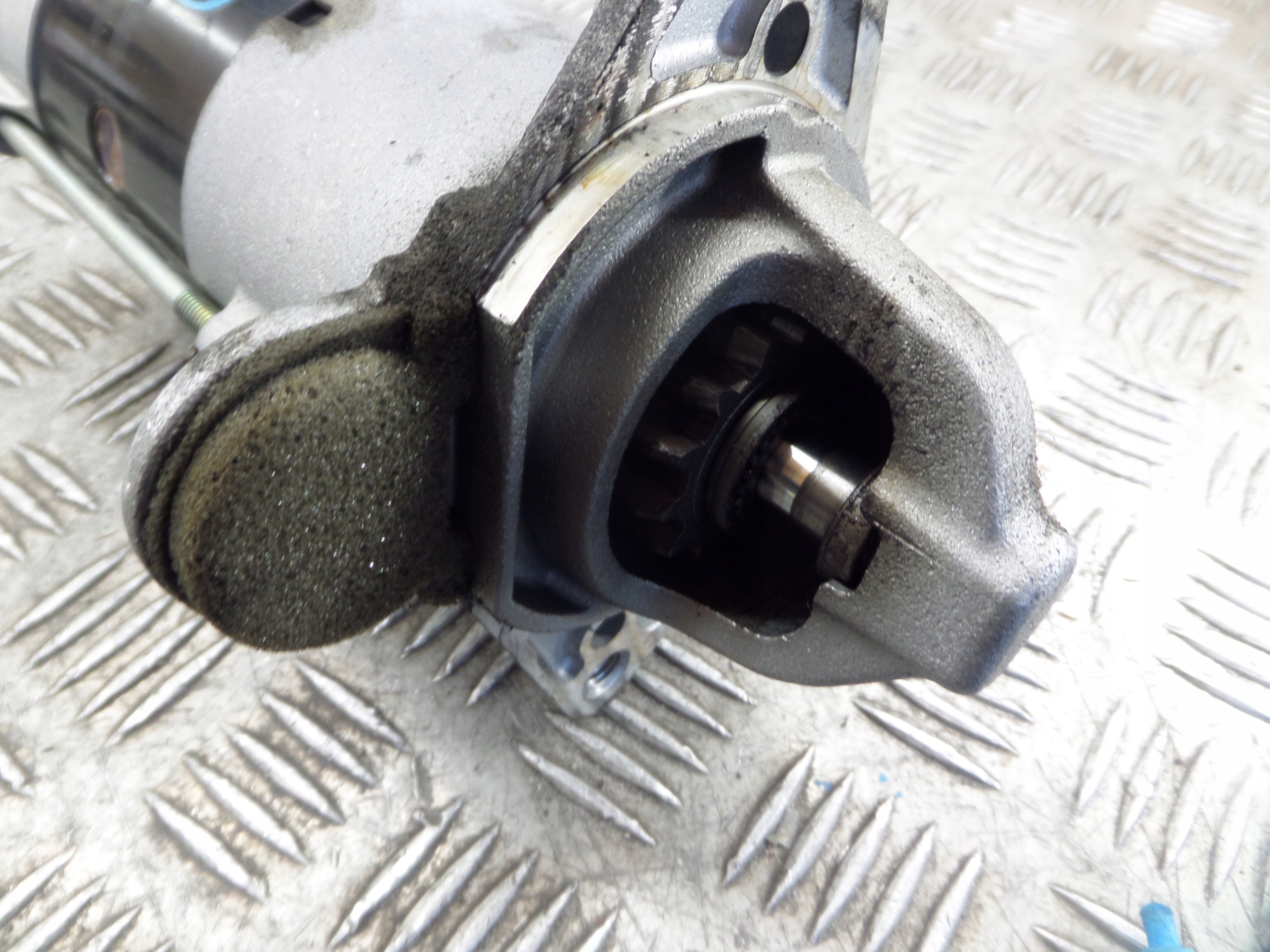 TRAFIC TALENTO 2,0DCI starter 233001791R-F NR43