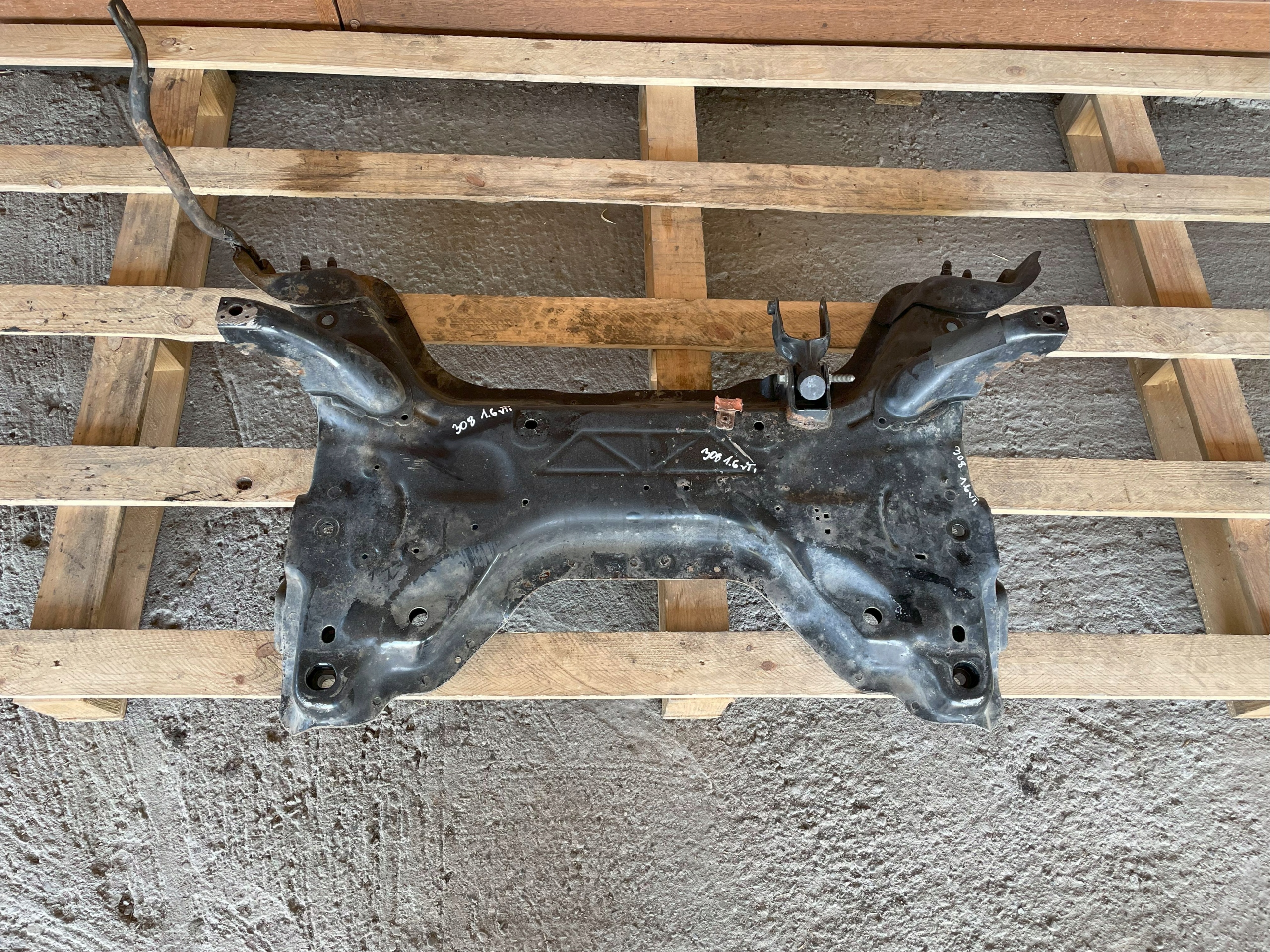 SANKI WÓZEK PRZÓD PEUGEOT 308 T7 1.6VTI