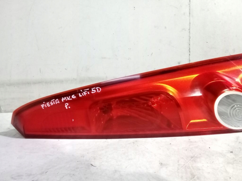 Ford Fiesta MK6 lift 5D light right rear part rear