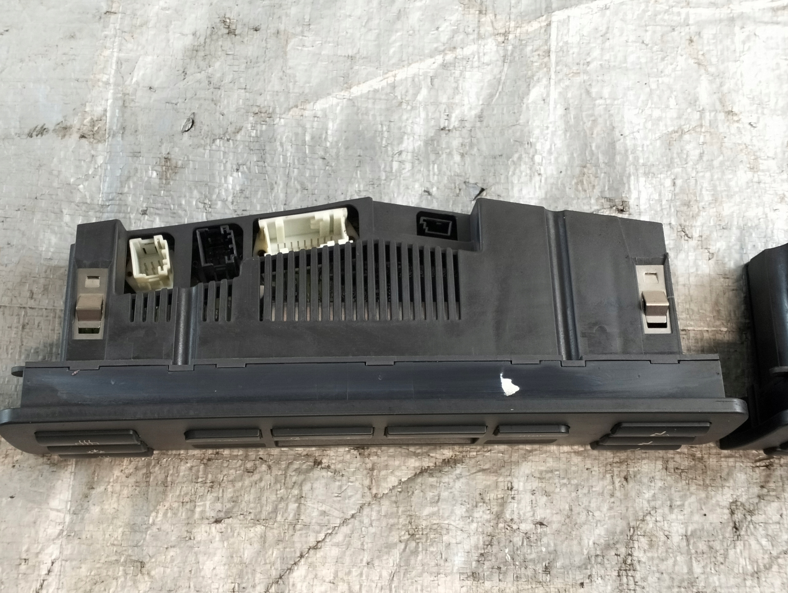 Unite commande clima Bouches buses BMW 3 E46 98-05r OE 6916882