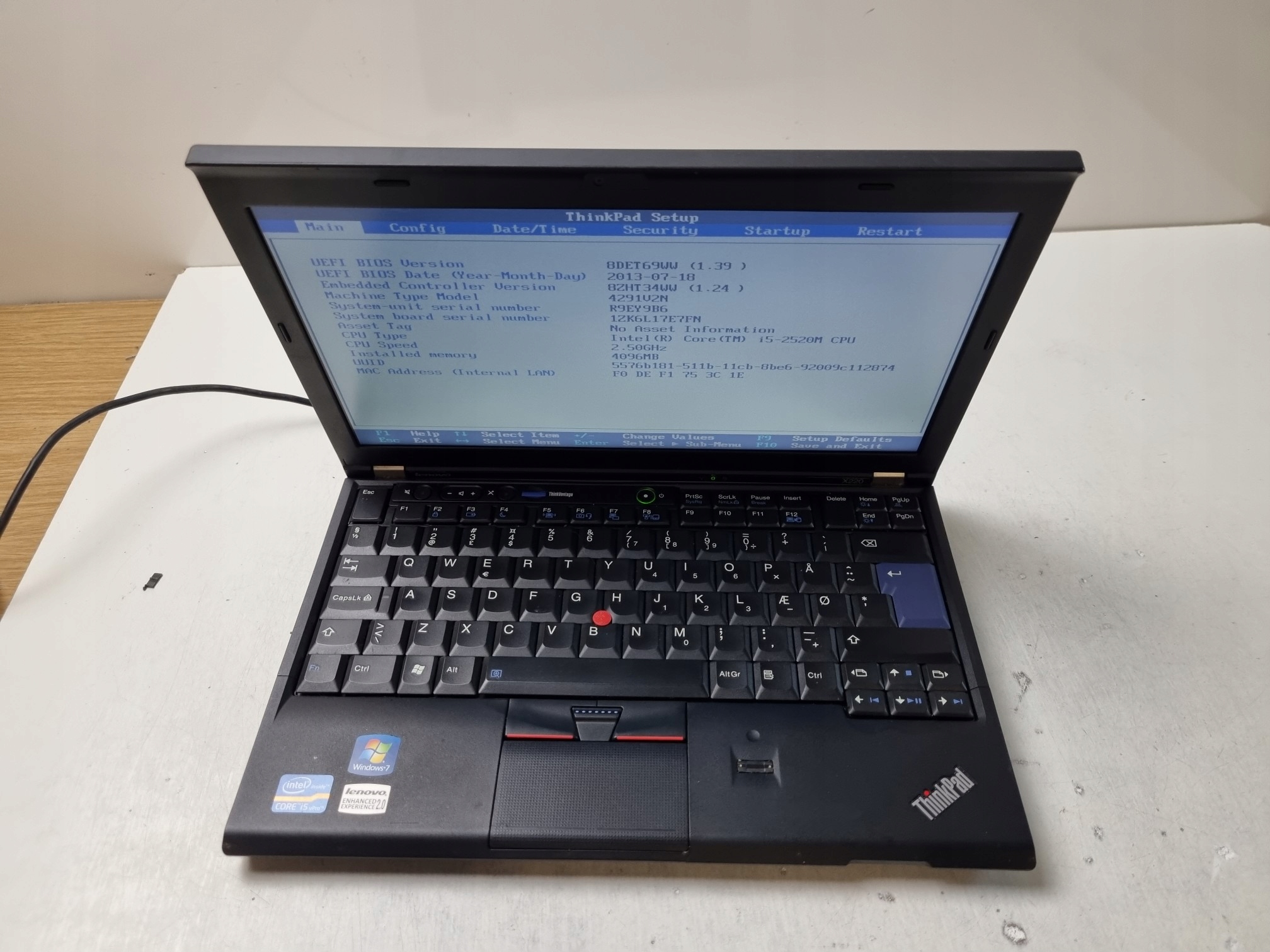 ノートPC Lenovo - Thinkpad X220 Corei58GBSSD120GB11n5GHz Lenovo ThinkPad X220 12,5