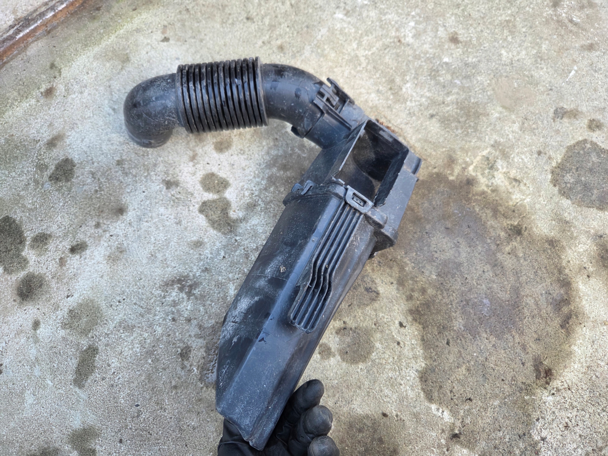 REZONATOR luft CITROEN C4 CACTUS 1.2 VTI 9676794980