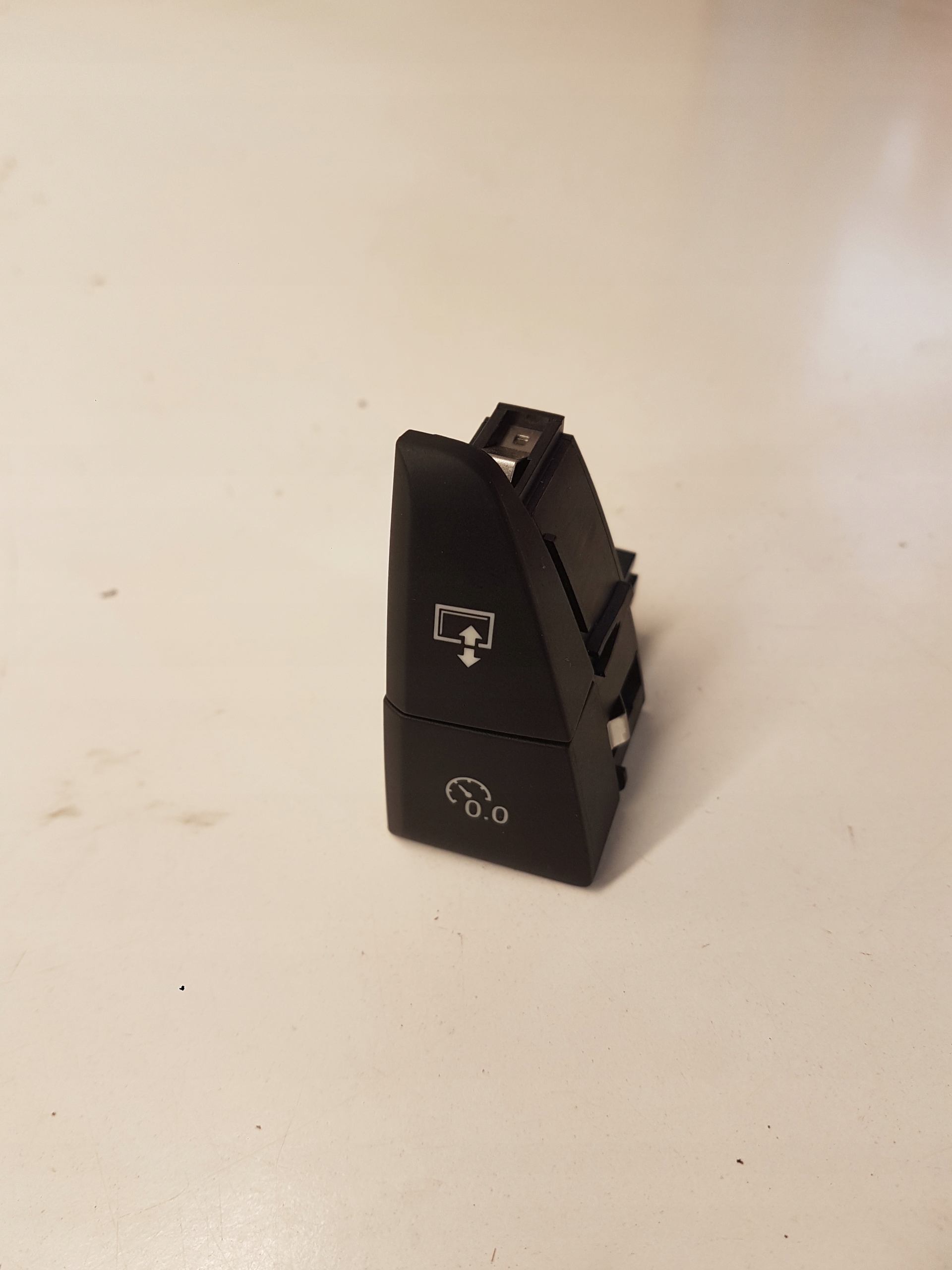 SCHALTER OTWIERANIA HANDSCHUHFACH AUDI A6 A7 4G2927227