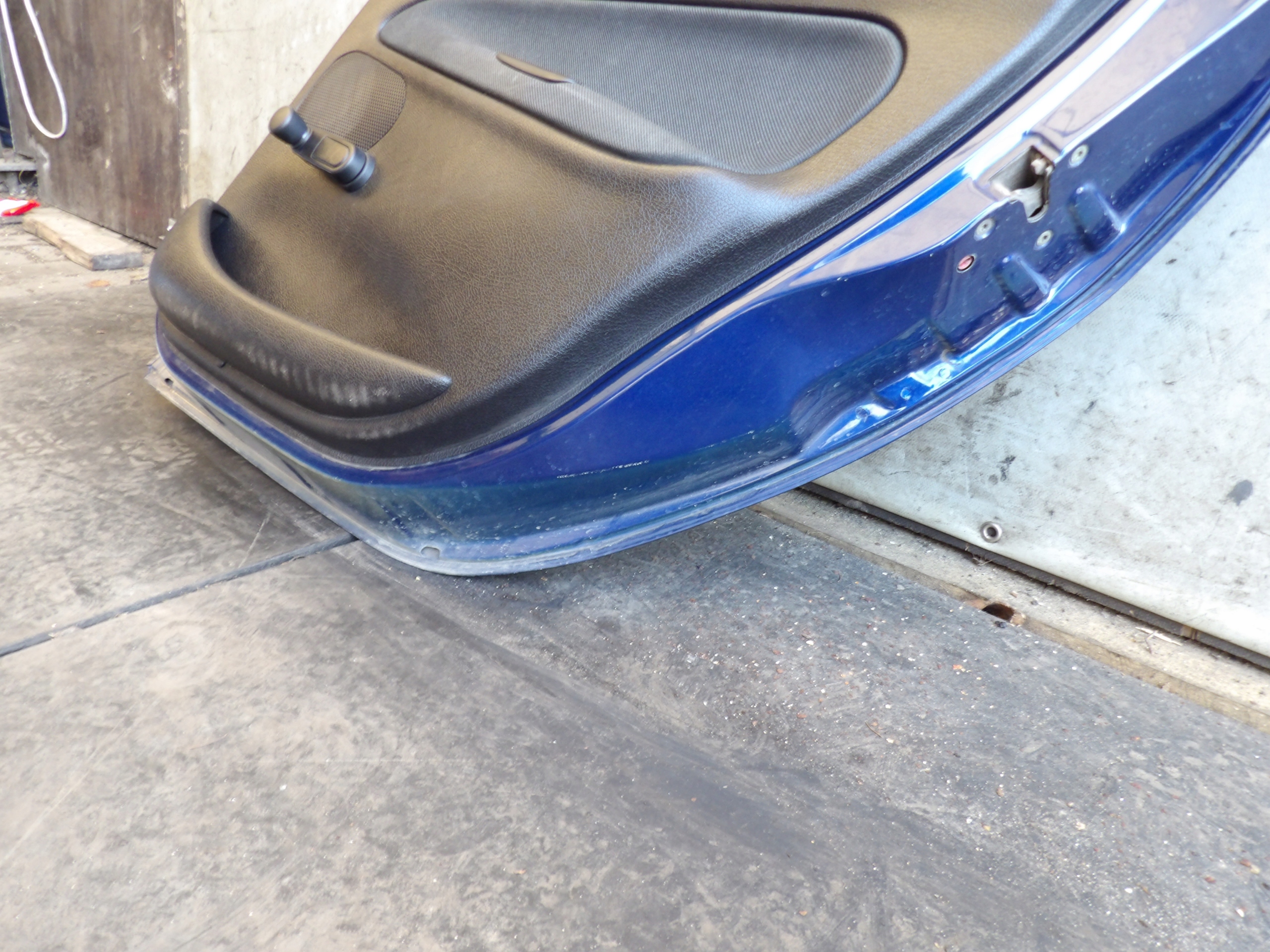 Peugeot 206 SW door rear. right lak. EGE