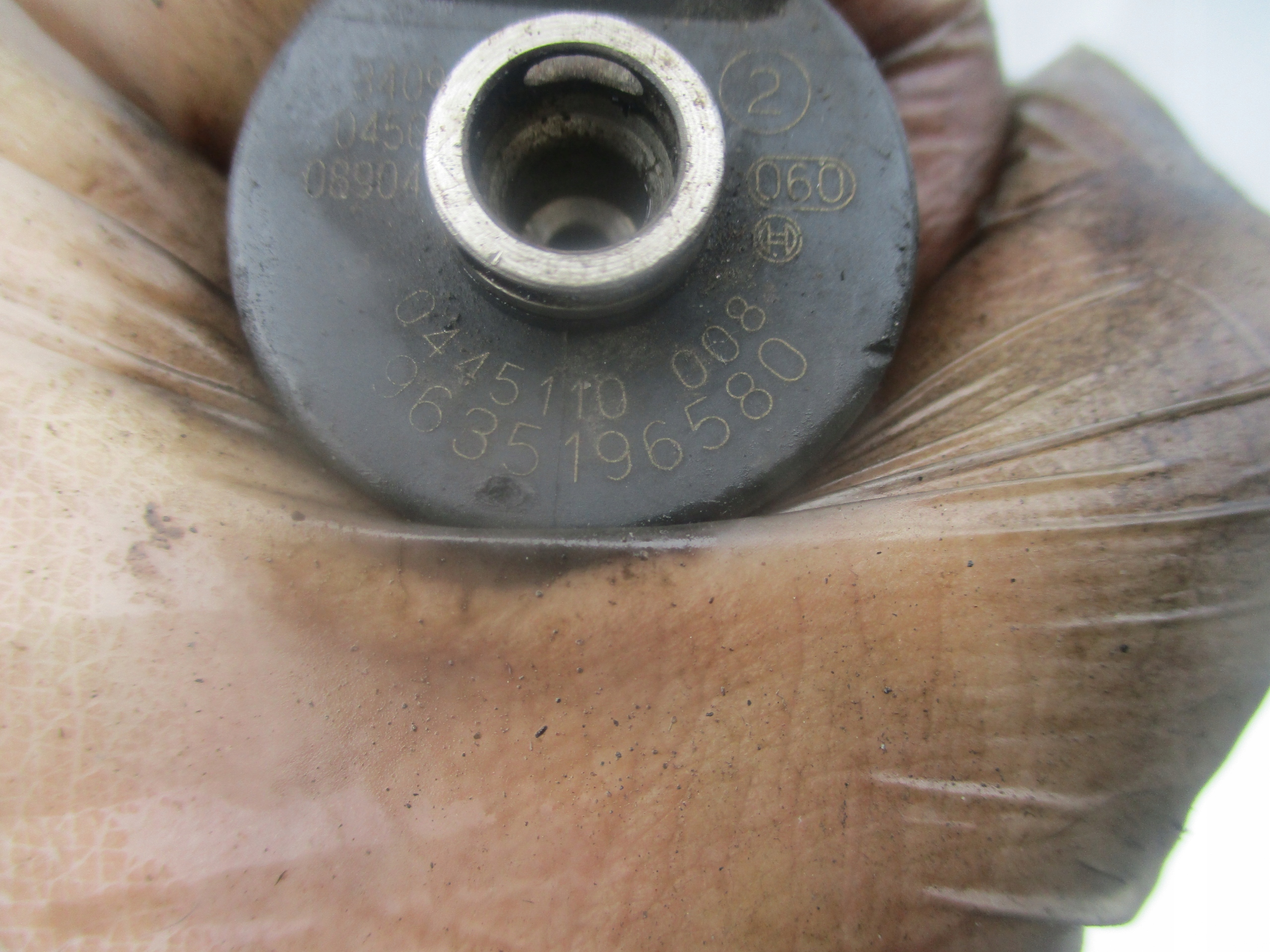 WTRYSK WTRYSKIWACZ 2.0 HDI CITROEN PEUGEOT FIAT Producent części Bosch