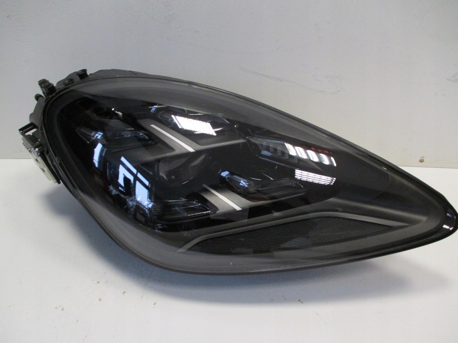 Lampa Cayenne 9Y0 FULL LED 9Y0941104B