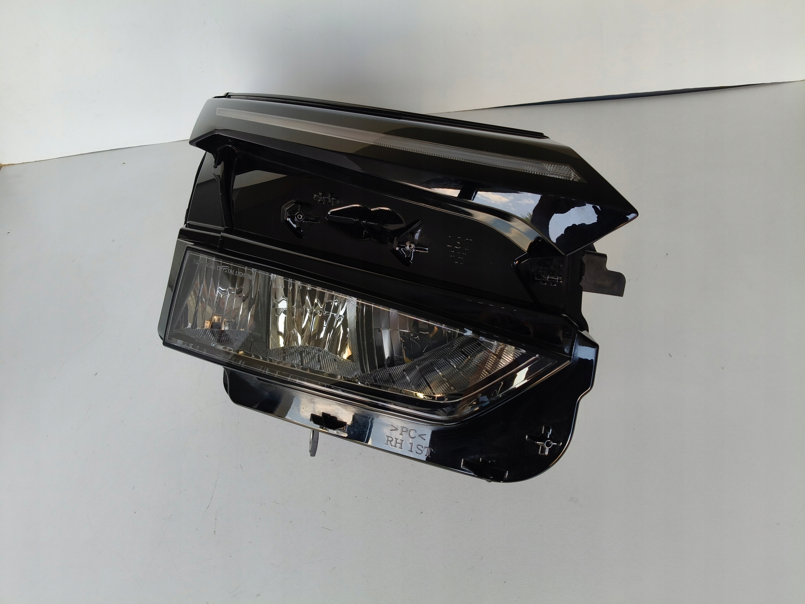 light right REFLEKTOR SKODA ELROQ 5LB 24- FULL LED