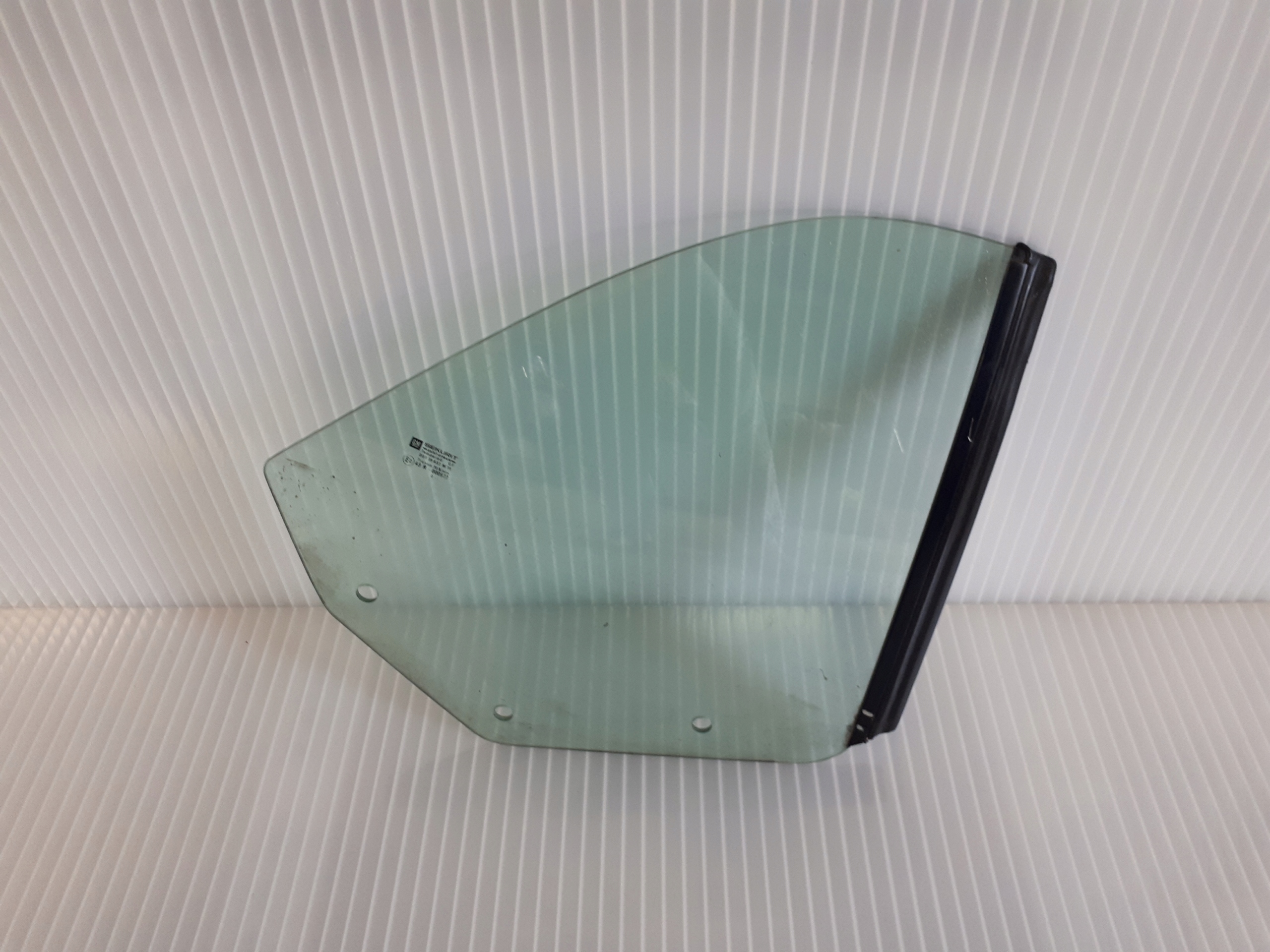 OPEL ASTRA G CABRIO szyba prawy tył prawa OE Numer katalogowy części OPEL ASTRA G CABRIO SZYPA PRAWY TYŁ OE