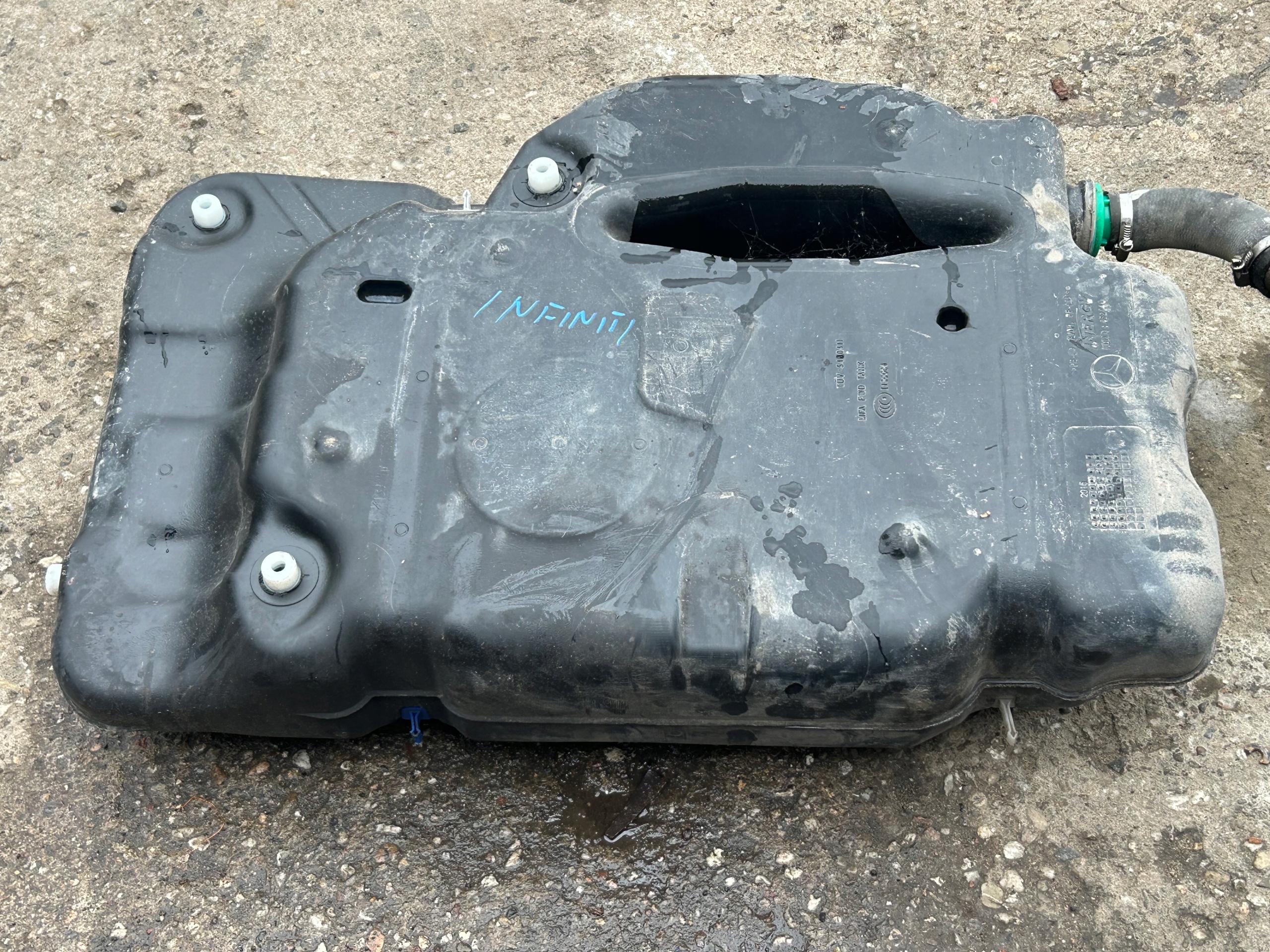 INFINITI Q30 1,5 D tank kraftstofftank