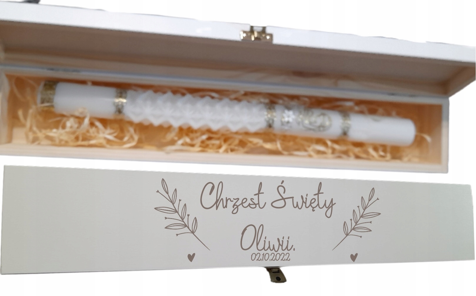 BIAŁE DREWNIANE PUDEŁKO NA ŚWIECE GRAWER - CHRZEST