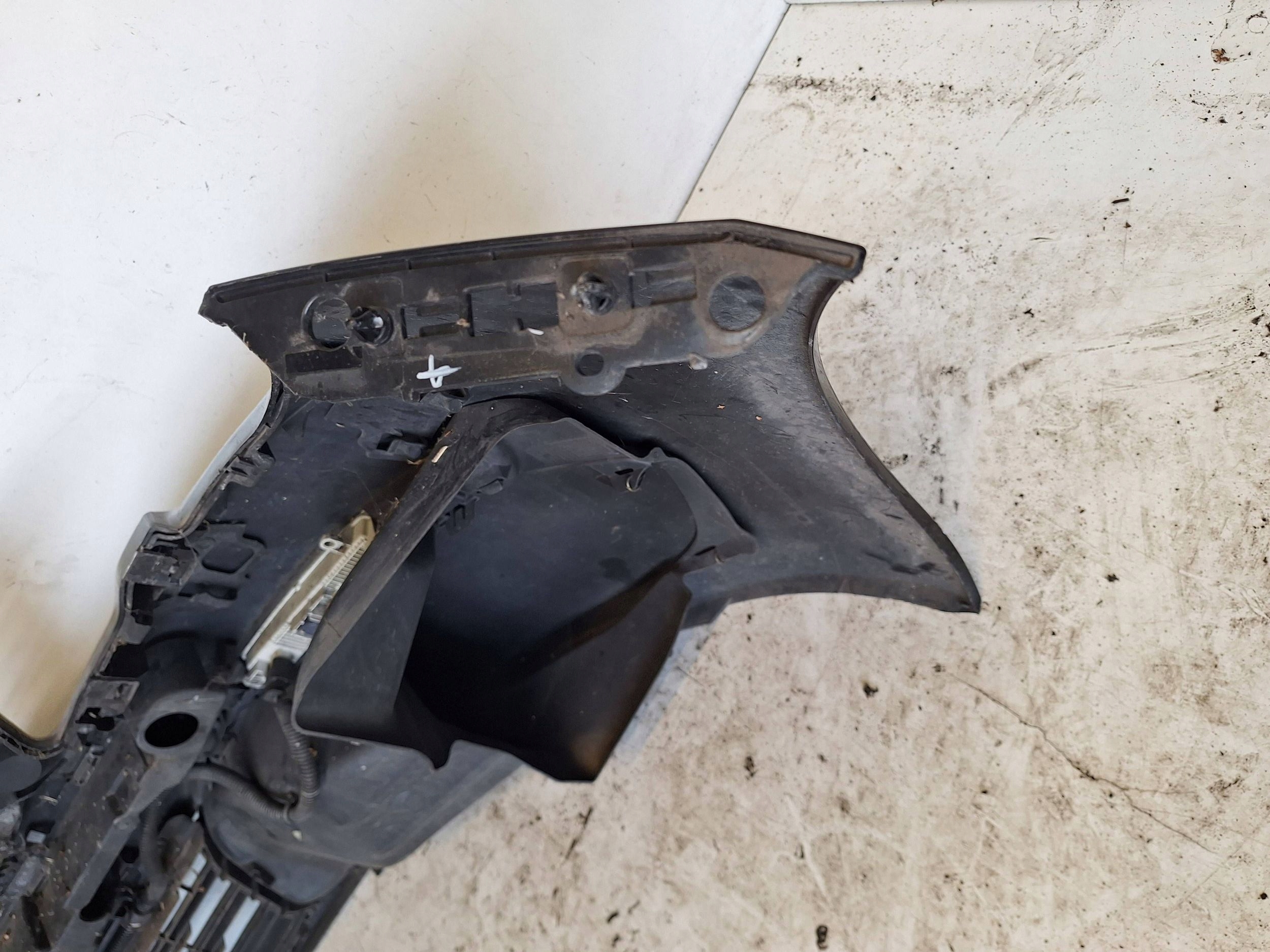 PEUGEOT 308 T9 13-17 bumper + LED