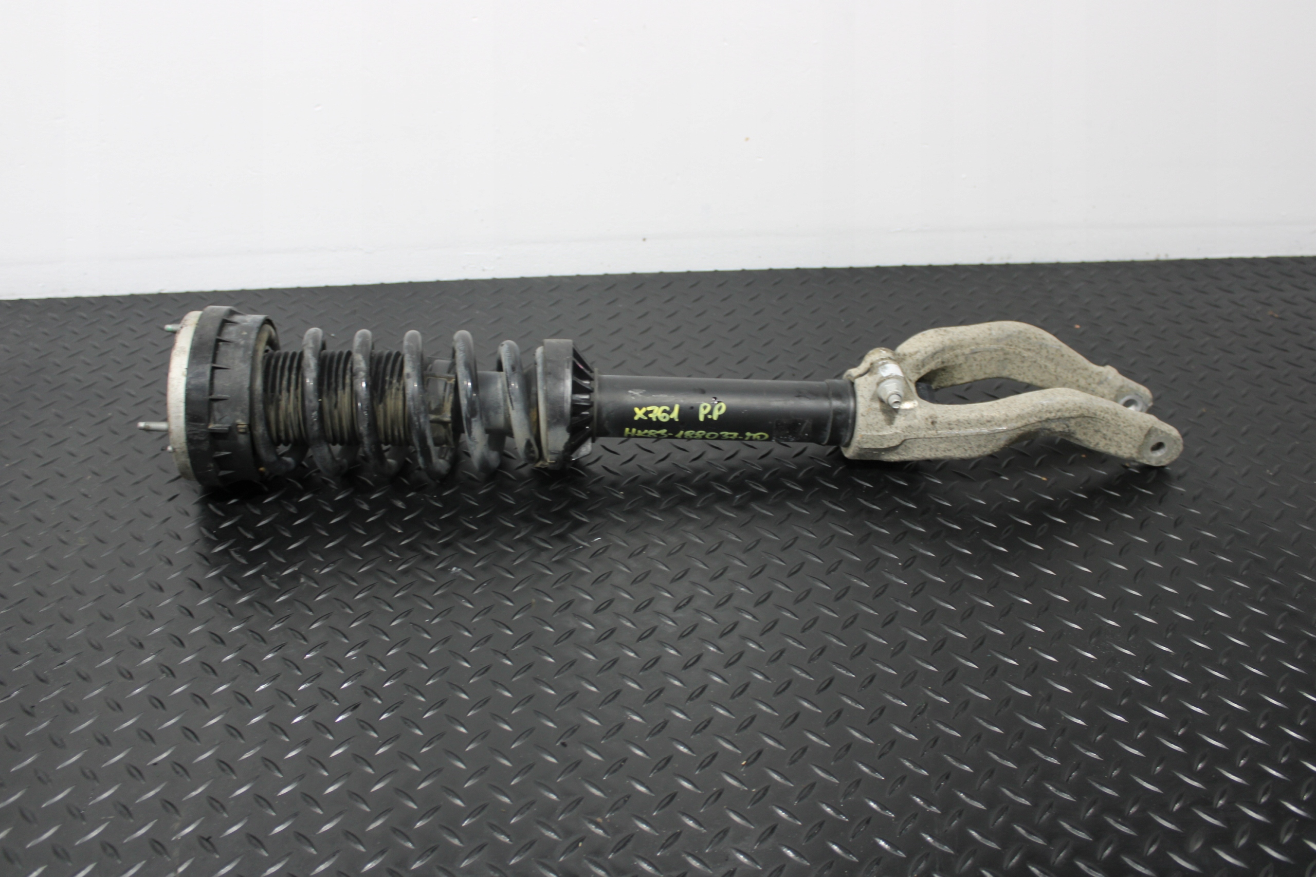 shock absorber McPherson right front JAGUAR F-PACE X761 HK83-18B037-MD