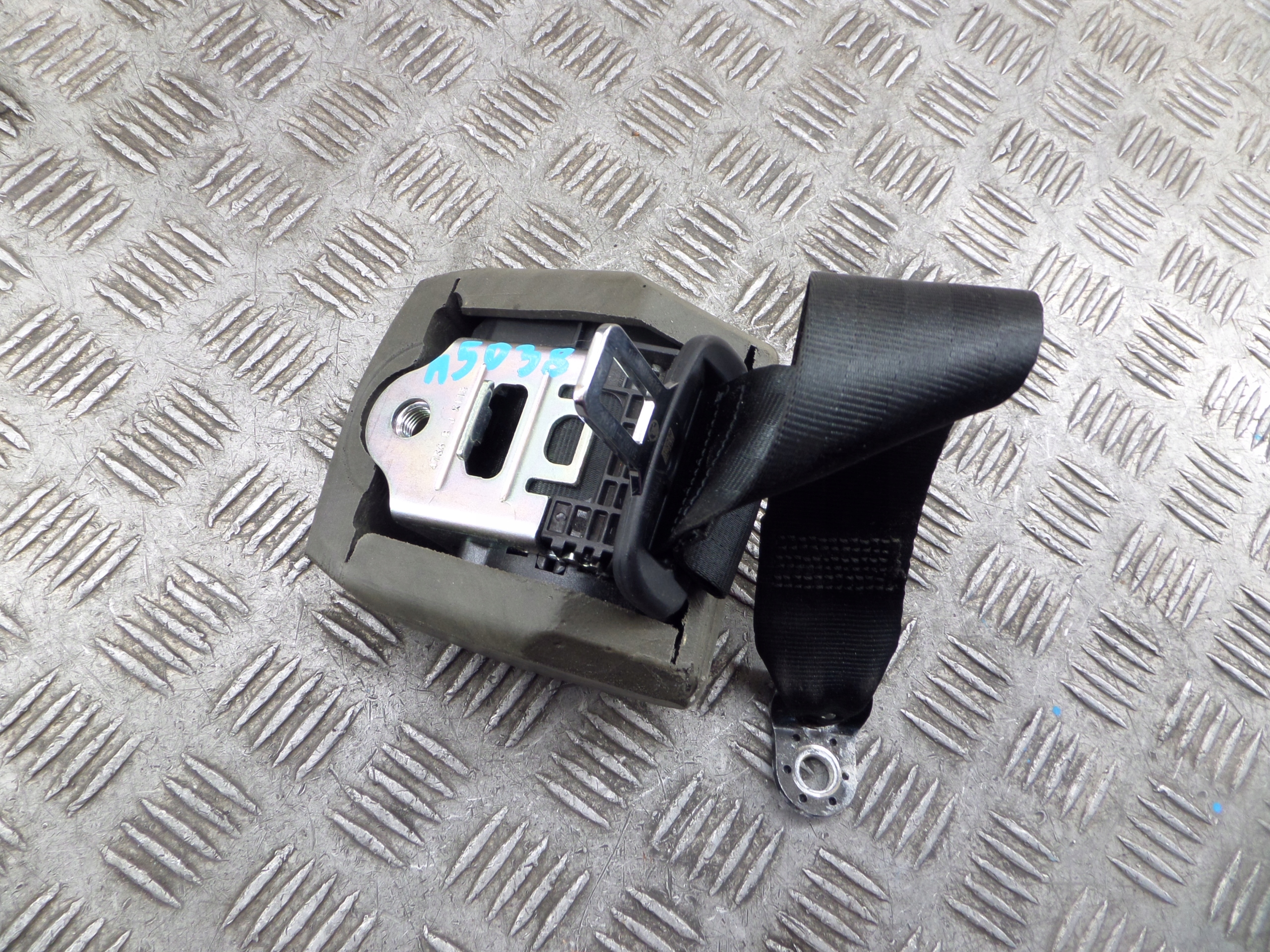 Gurten Sicherheits SKODA RAPID SPACEBACK hinten Original