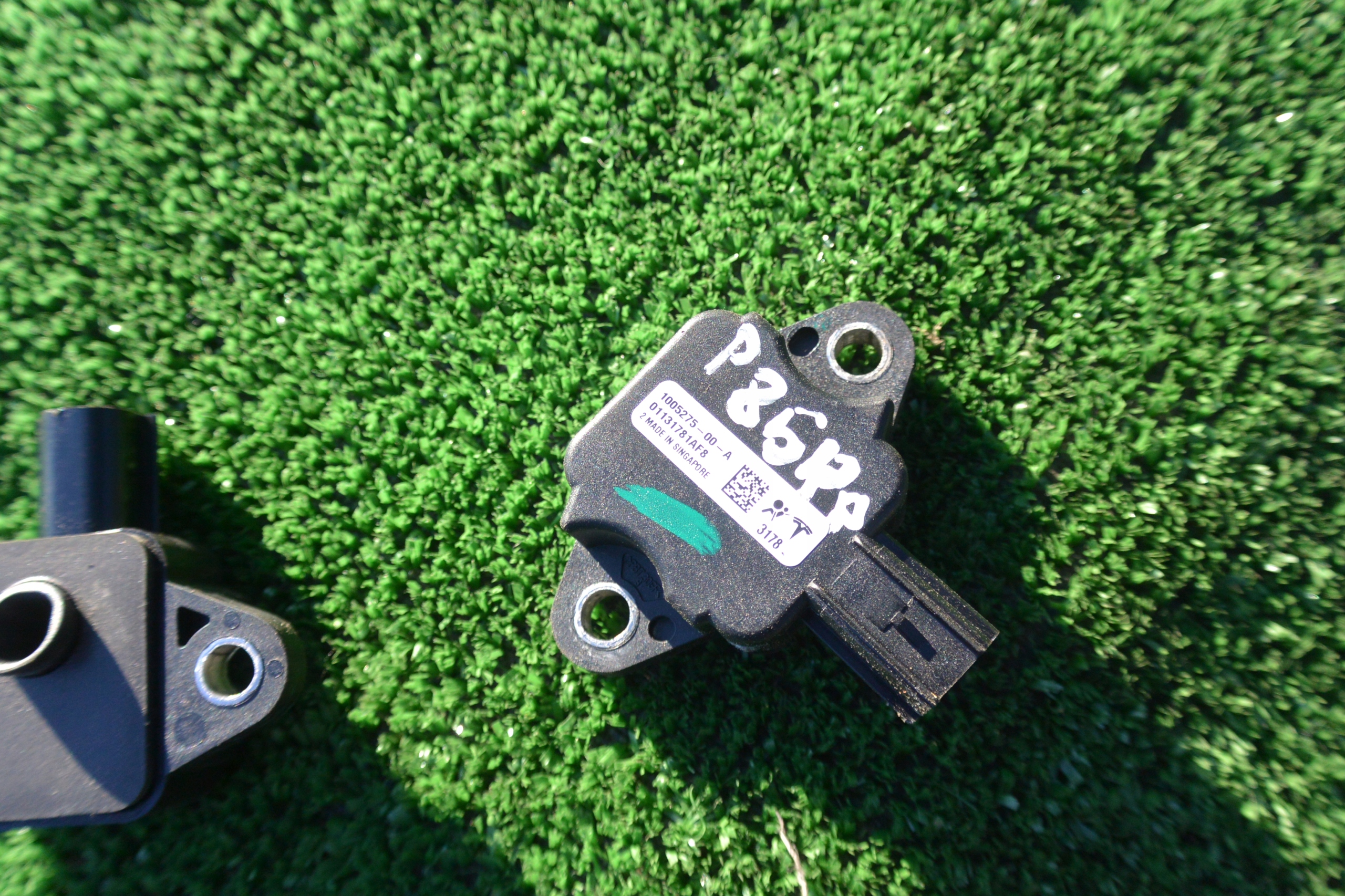 Beschleunigungssensor Crashsensor TESLA MODEL S 12-16