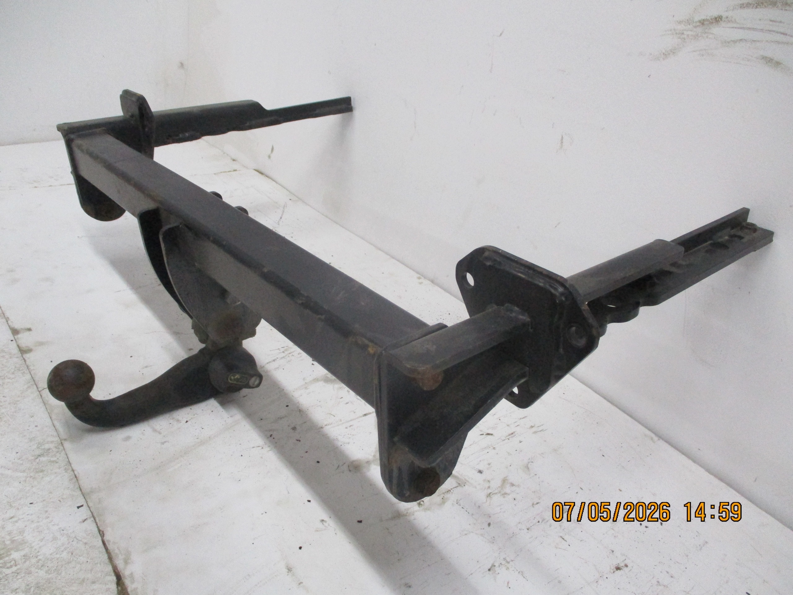 bumper support towing SUBARU FORESTER