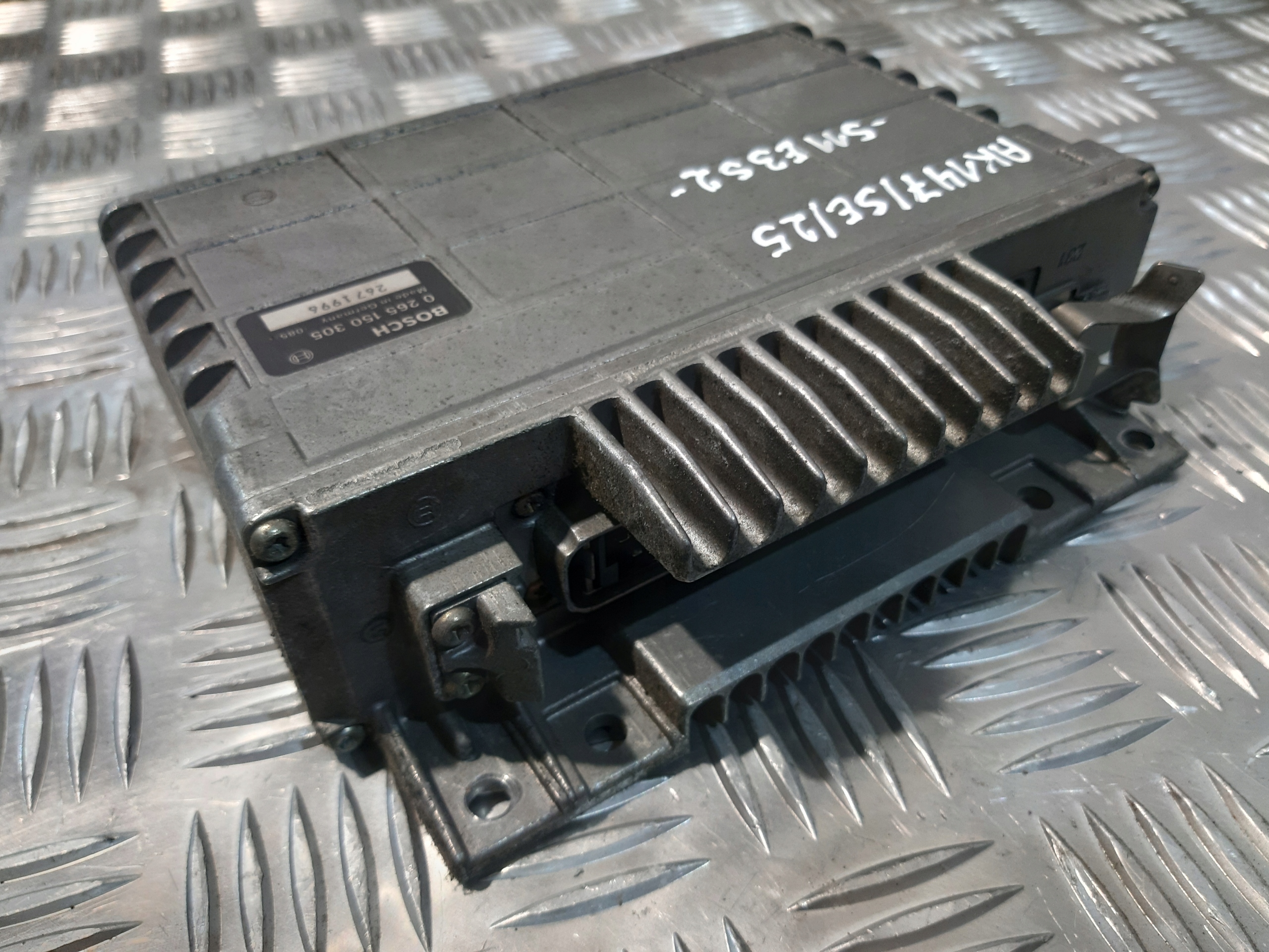 control unit ABS/ASR BOSCH 0 265 150 305