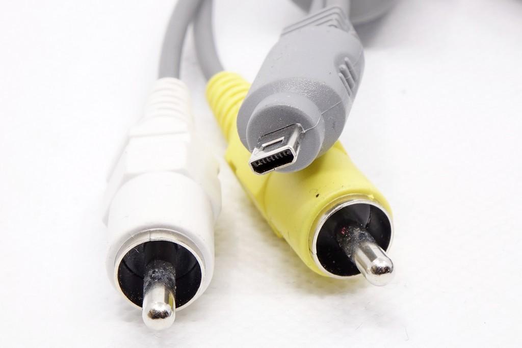 Kabel przewód do aparatu Samsung AV TV Audio-Video SUC-C2 - 2x Cinch 1m