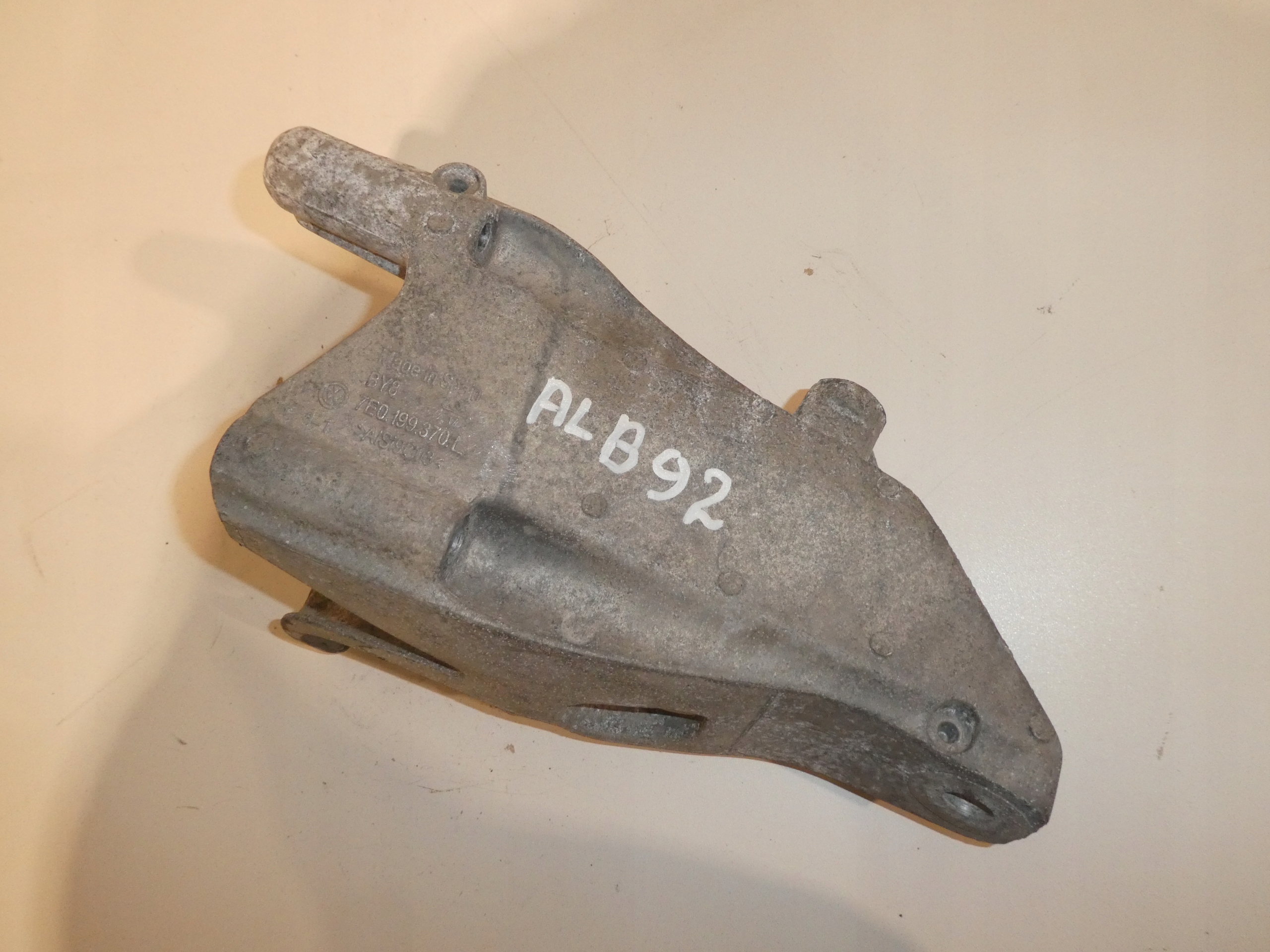 VW T6 2.0 TDI holder engine mount 7E0199370L