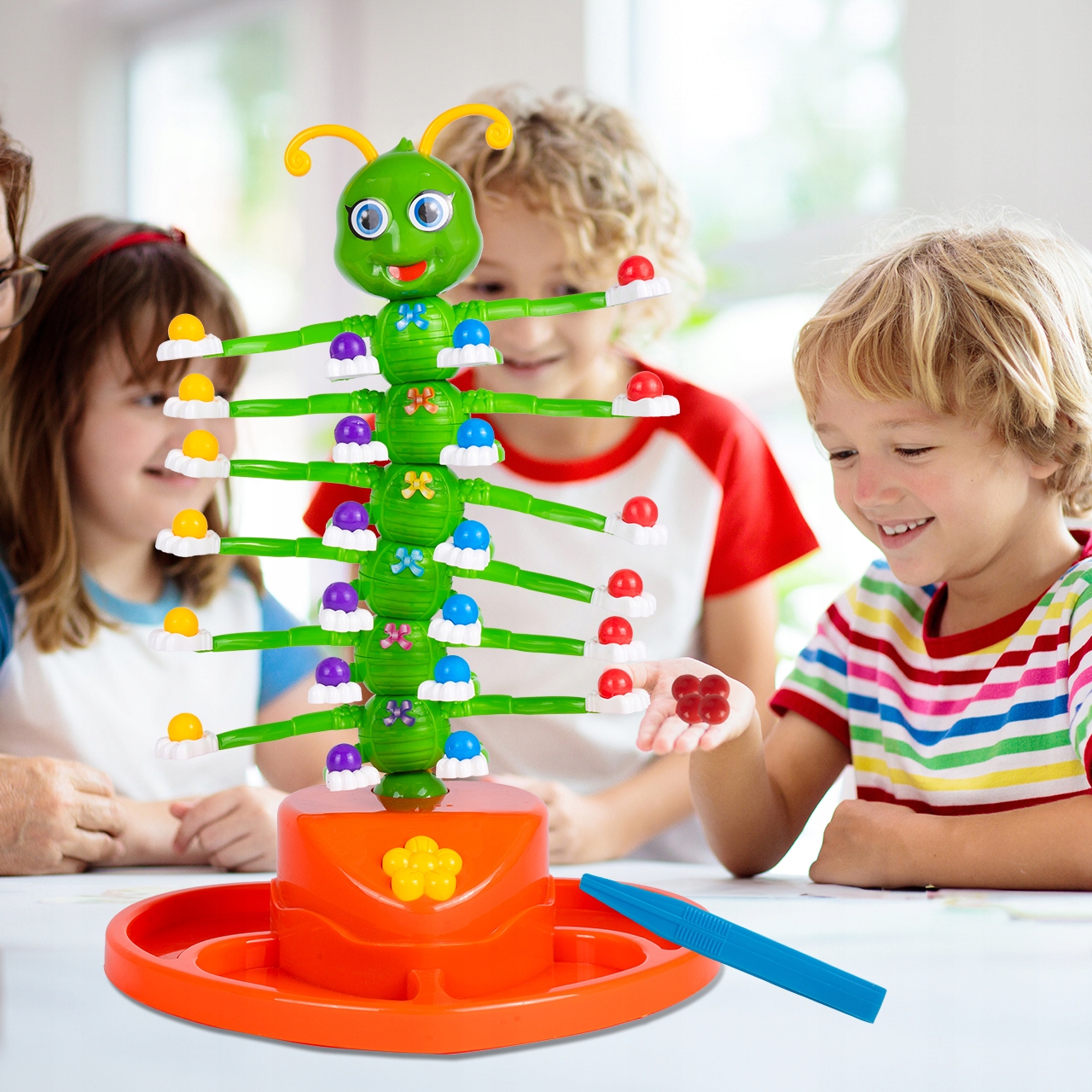 GRA ZRĘCZNOŚCIOWA TAŃCZĄCA STONOGA GĄSIENICA ROBACZEK SPADAJĄCE KULKI Materiał plastik