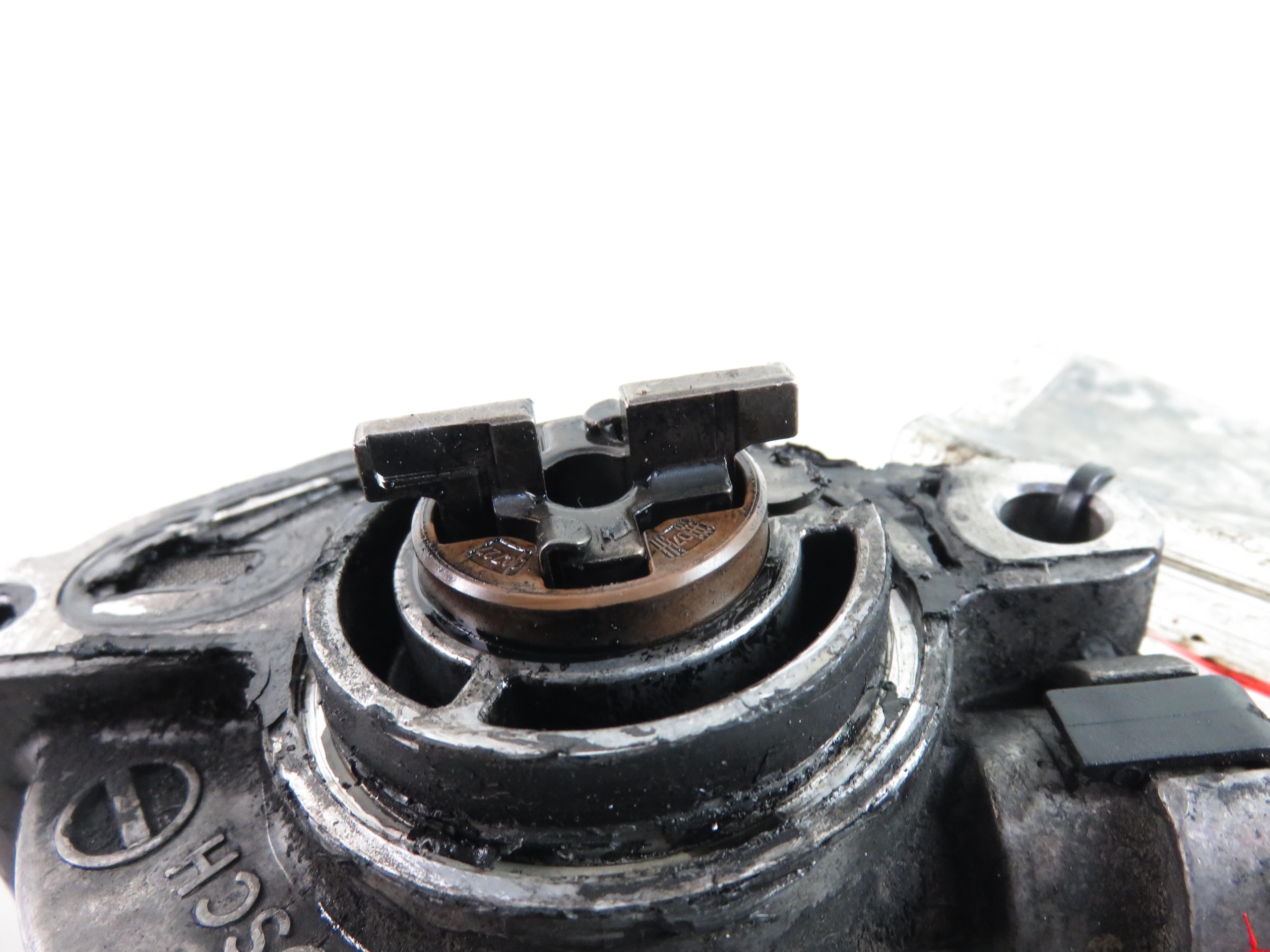 насос вакум D156-2C2 FORD 1.6