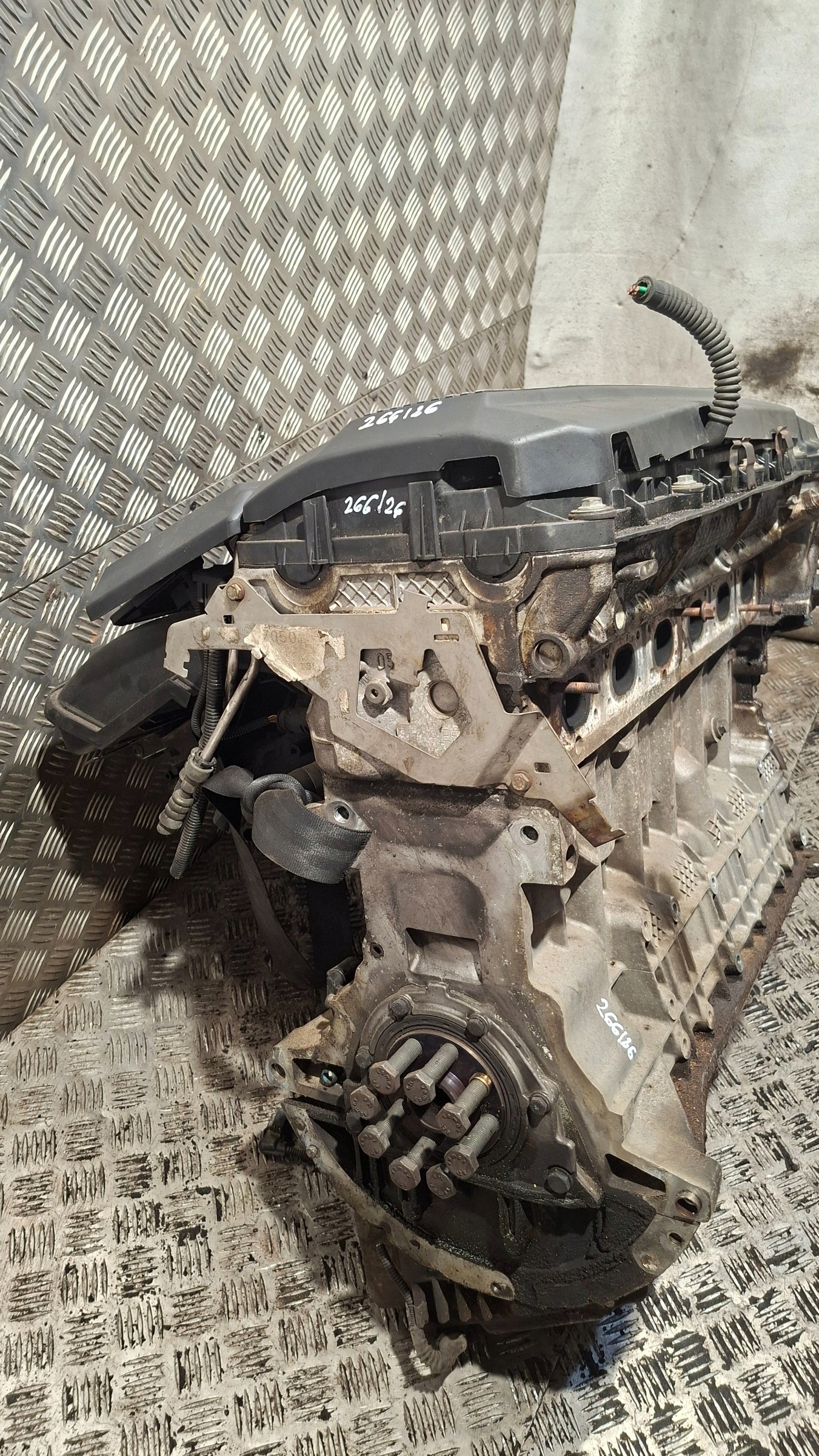 engine unprotected pillar BMW E39 M52TUB20 2.0