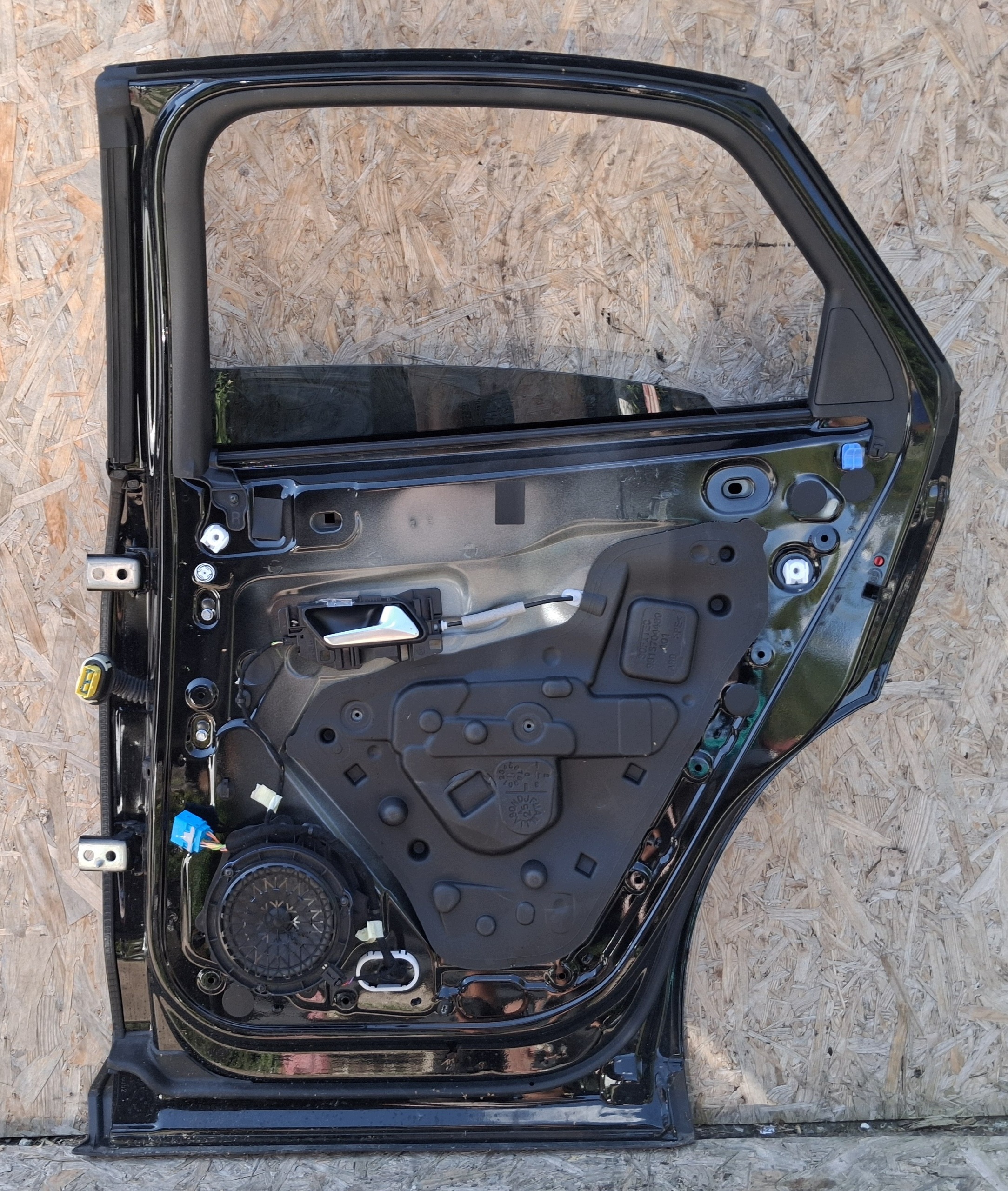 door complete right rear. right rear part CITROEN DS7 25ROK