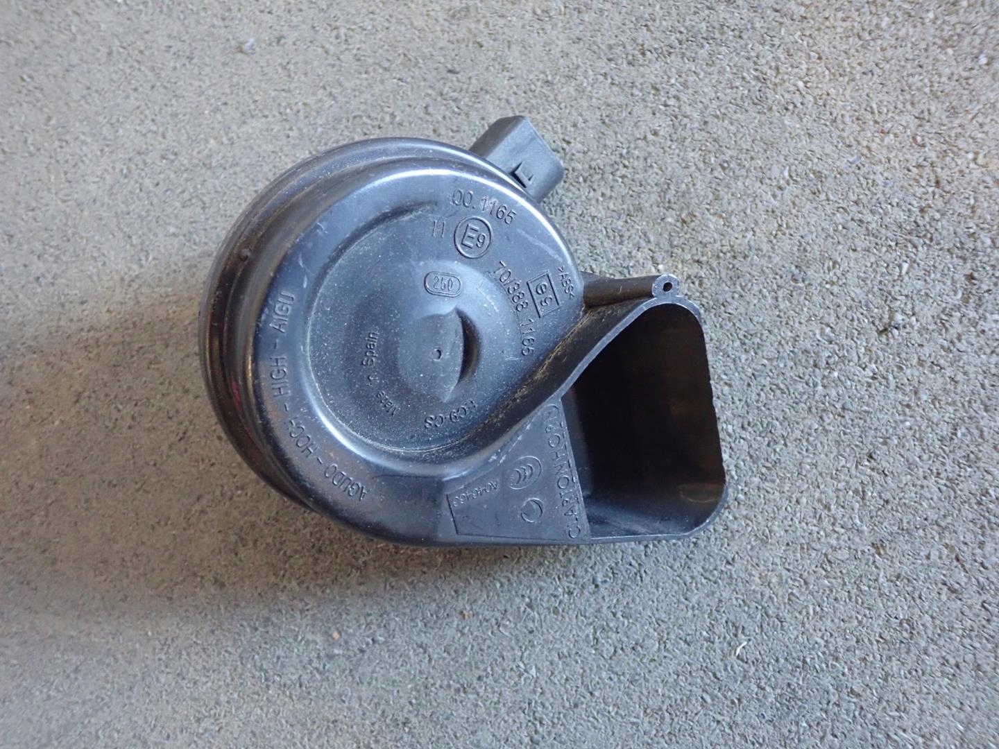 Klakson sygnal AUDI A8 D4 2010- 4H0951223B