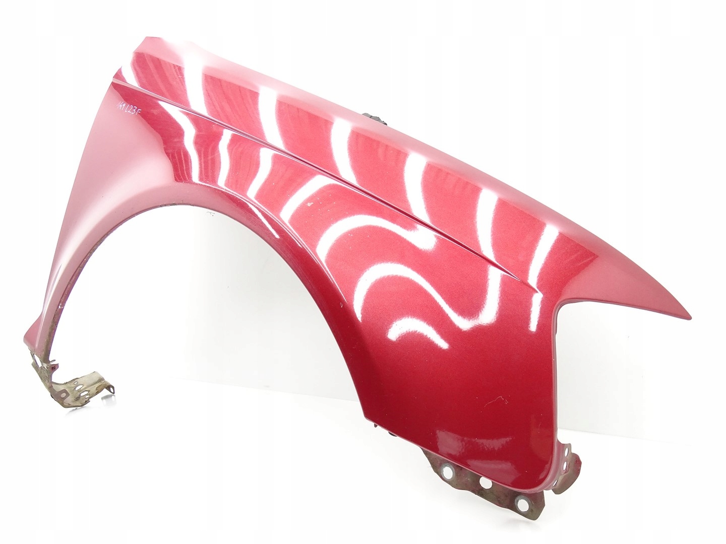 КРИЛО ПРАВИЙ ПЕРЕД ПЕРЕДНІЙ AUDI A3p РЕСТАЙЛІНГ Lz3f