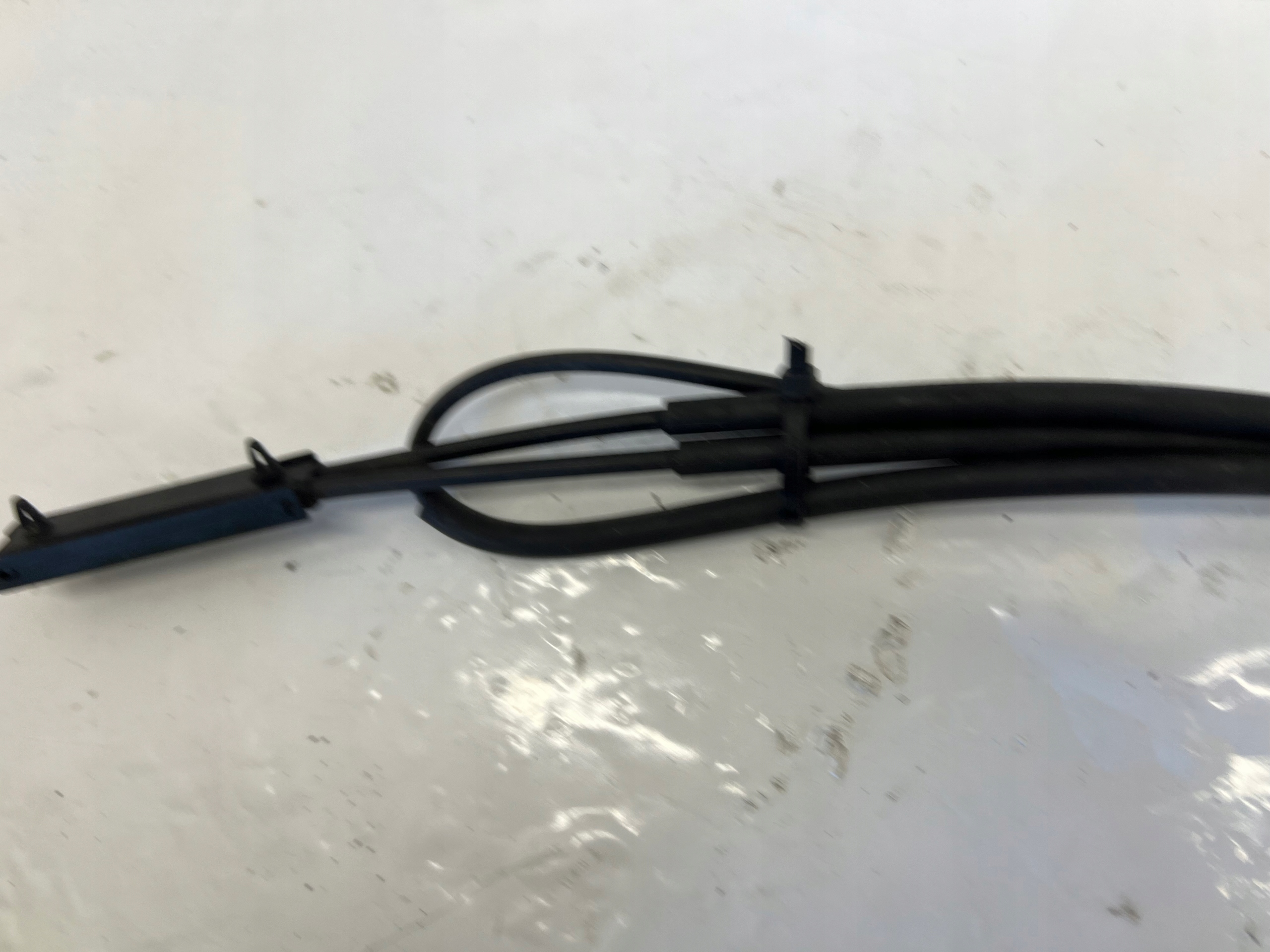 BMW E70 X5 E71 X6 Câble Levier pour l’ouverture du capot ZAMKI 7184456