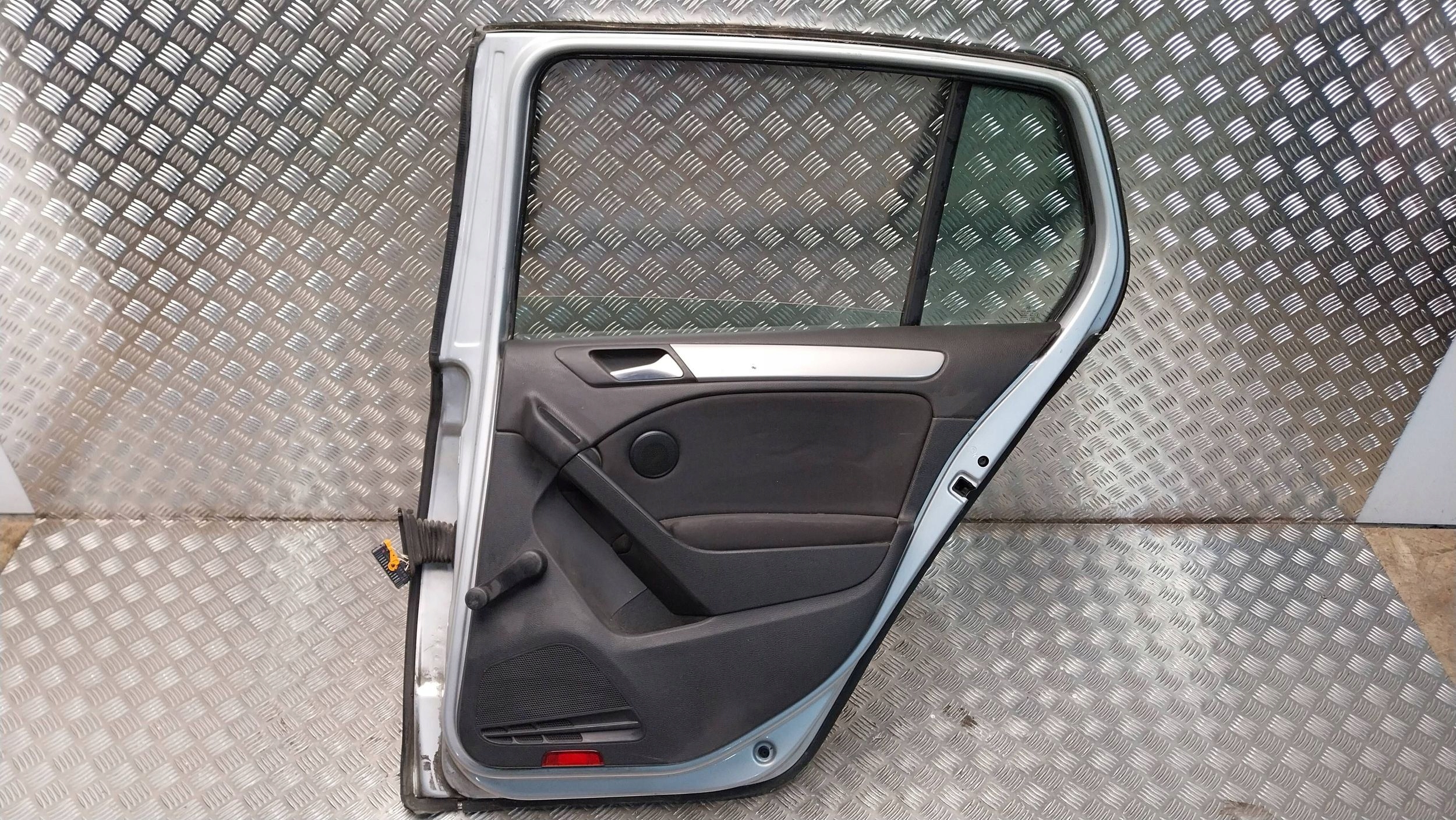 Tür heck rechts VW GOLF VI 08
