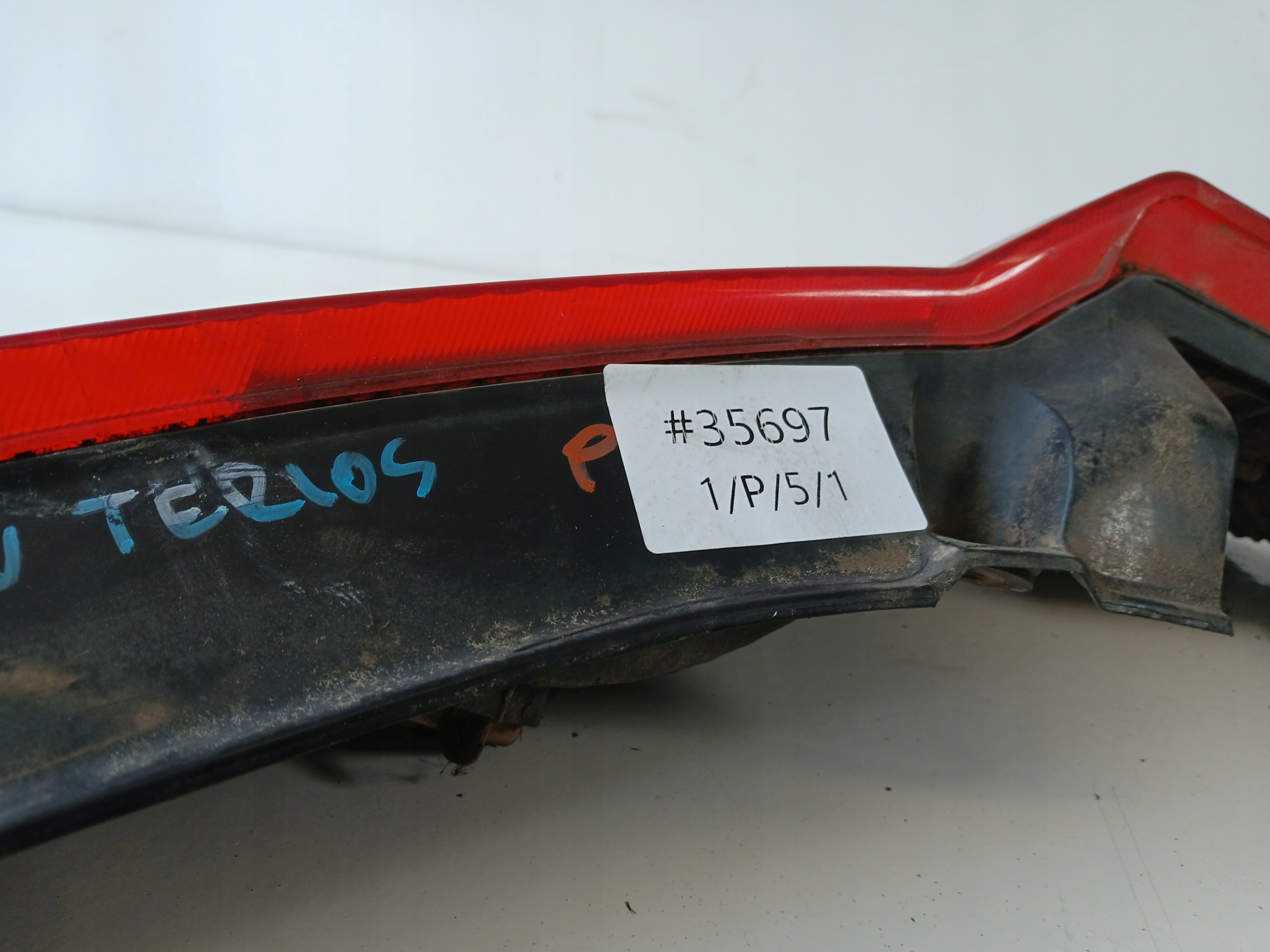 DAIHATSU TERIOS and light right rear part