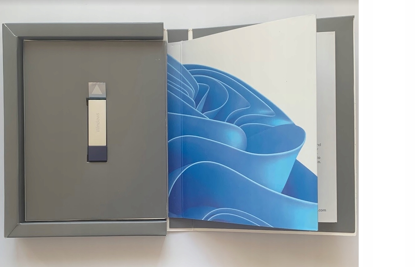 Microsoft Windows 11 Pro 64 bit BOX wielojęzyczna EN PL Rodzaj BOX
