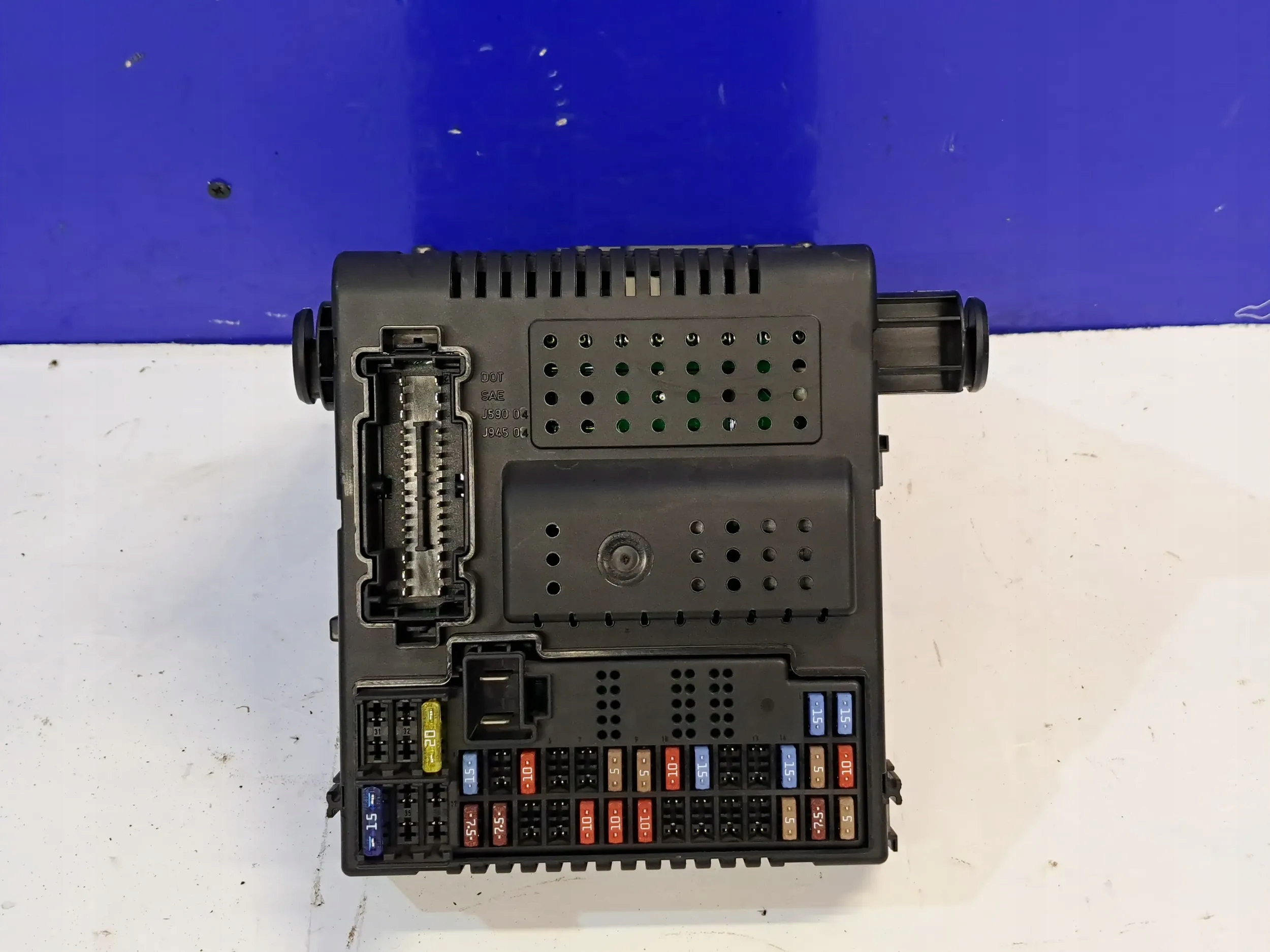 Volvo XC90 2010 Przekaźniki