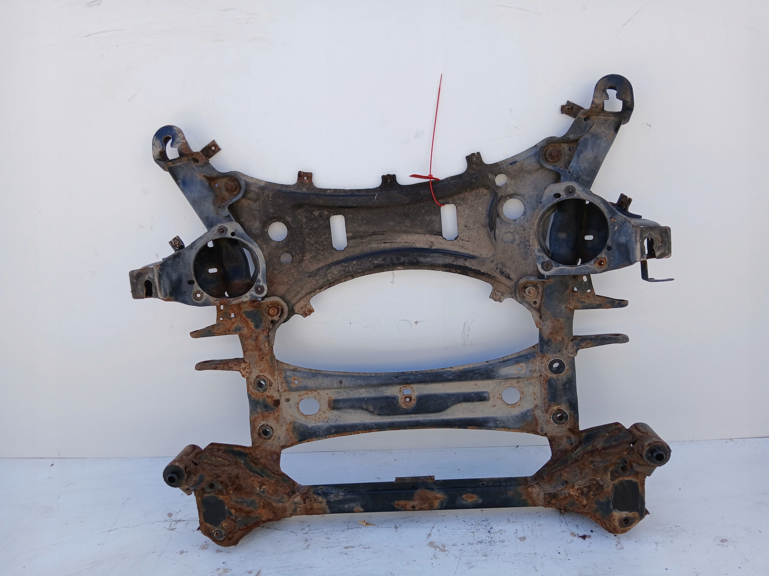 axle beam front BMW X3 F25 2.0 D X DRIVE