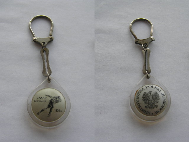 WARSZAWA PZŁS ŁYŻWIARSTWO 1976 MISTRZOSTWA POLSKI JUNIORÓW - breloczek PRL