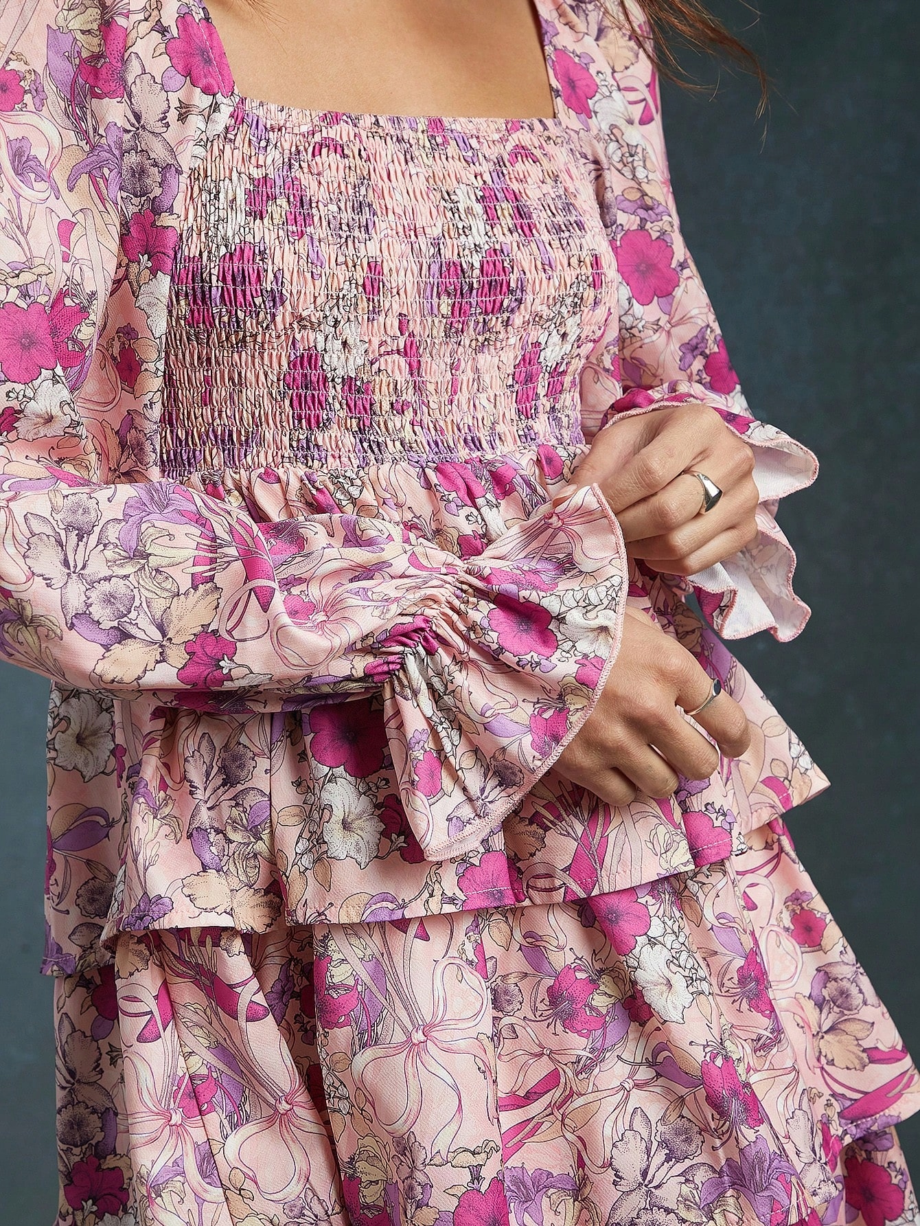 Šaty Vrstvené, Volánkové, S Květinami, Elastický Výstřih, Velikost M 38