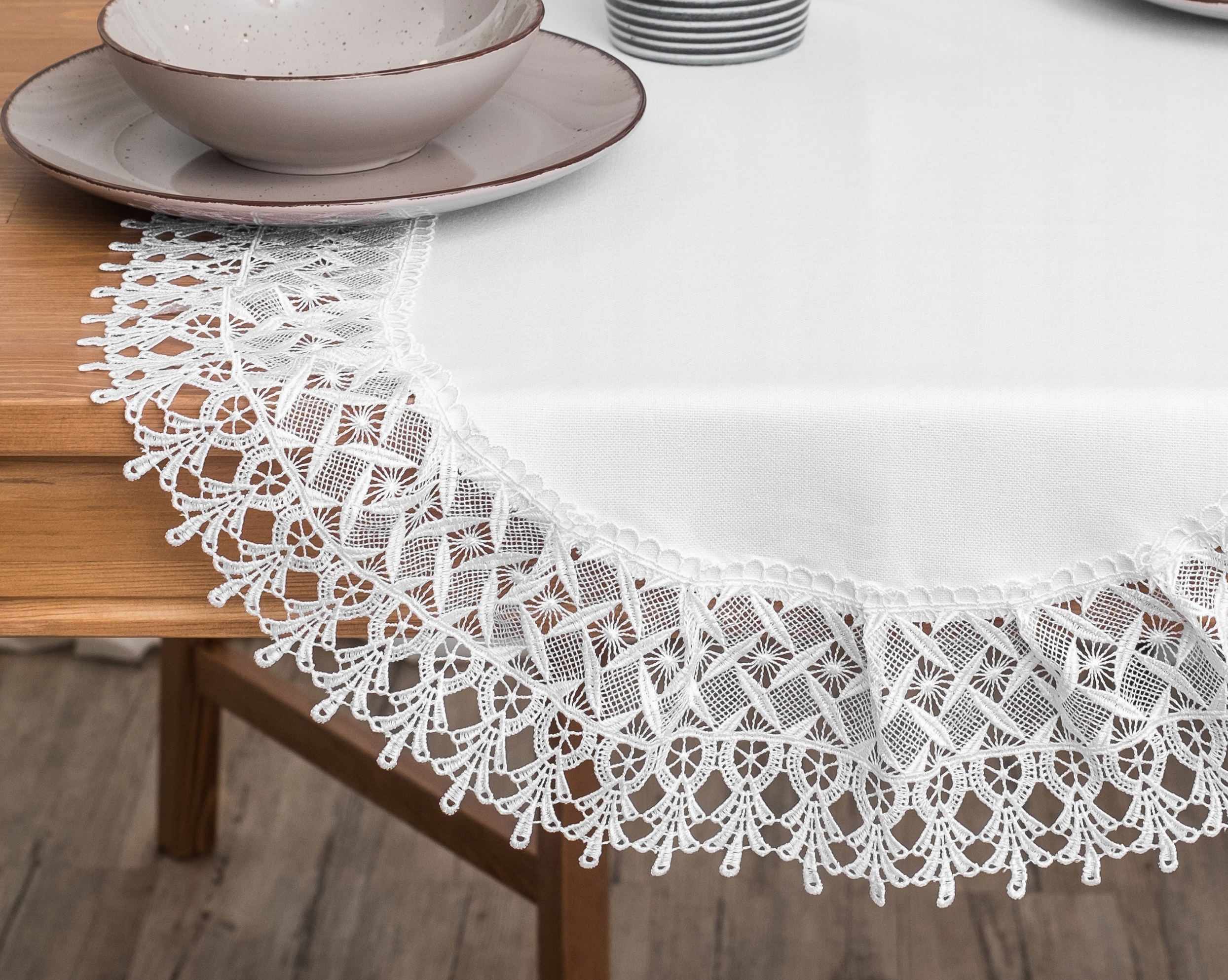 Bieżnik owalny GŁADKI Z KORONKĄ 60x120 BIAŁY owal Kod producenta 555AK