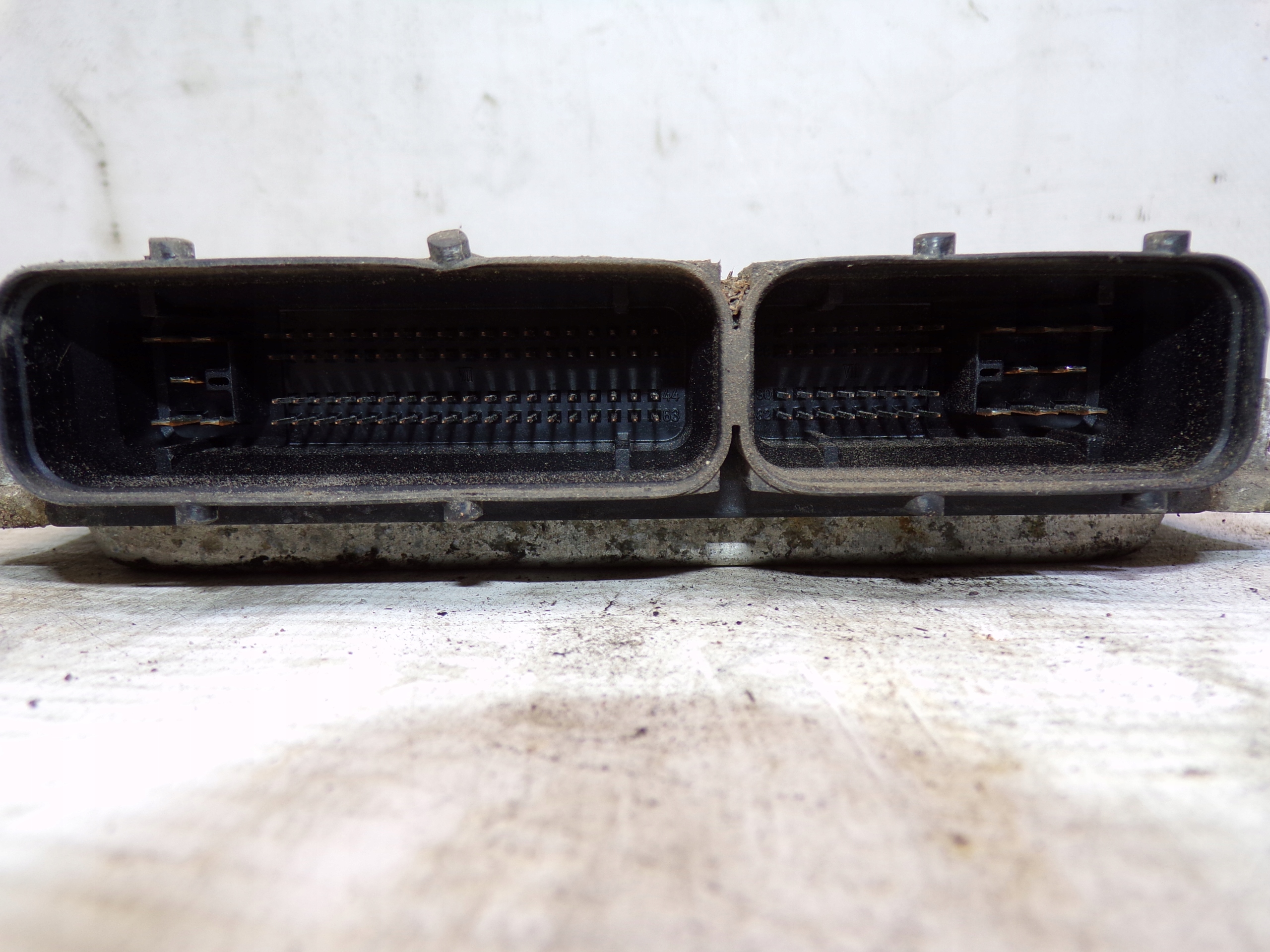 computer control unit of the engine VOLKSWAGEN LT35 LT 35 2.5 TDI 074906018BK